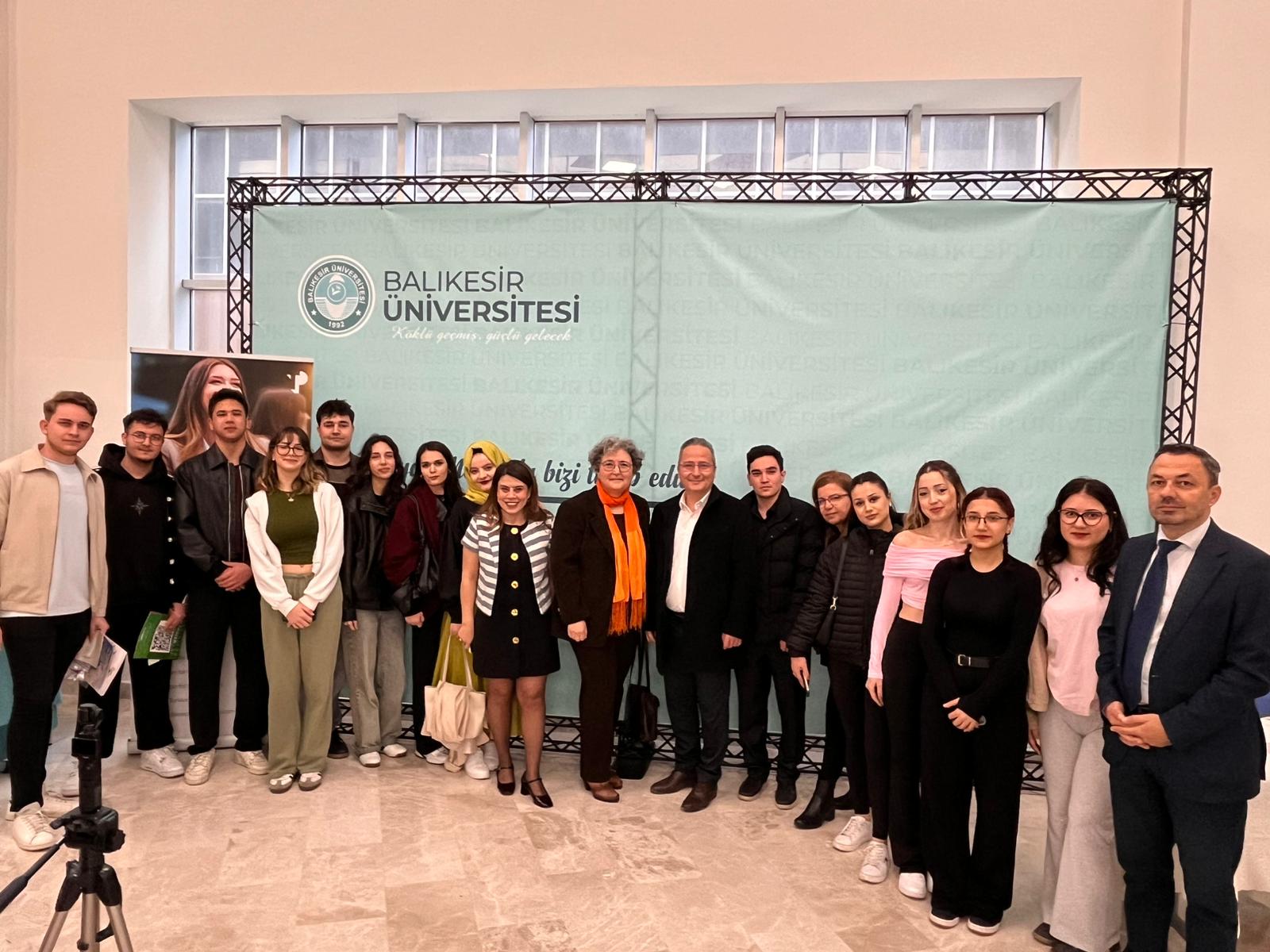 Marketing Program Students Connect with Industry Leaders at 50th Anniversary Events