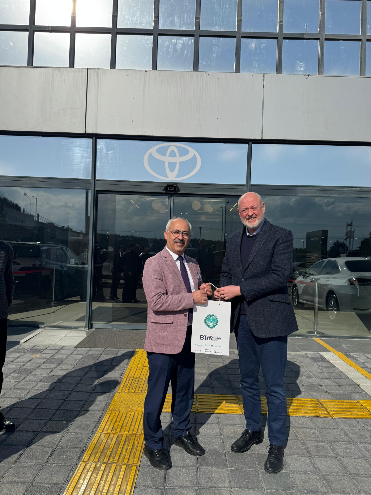 Balıkesir Üniversitesinden Toyota Altan Otomotiv e teşekkür ziyareti 2