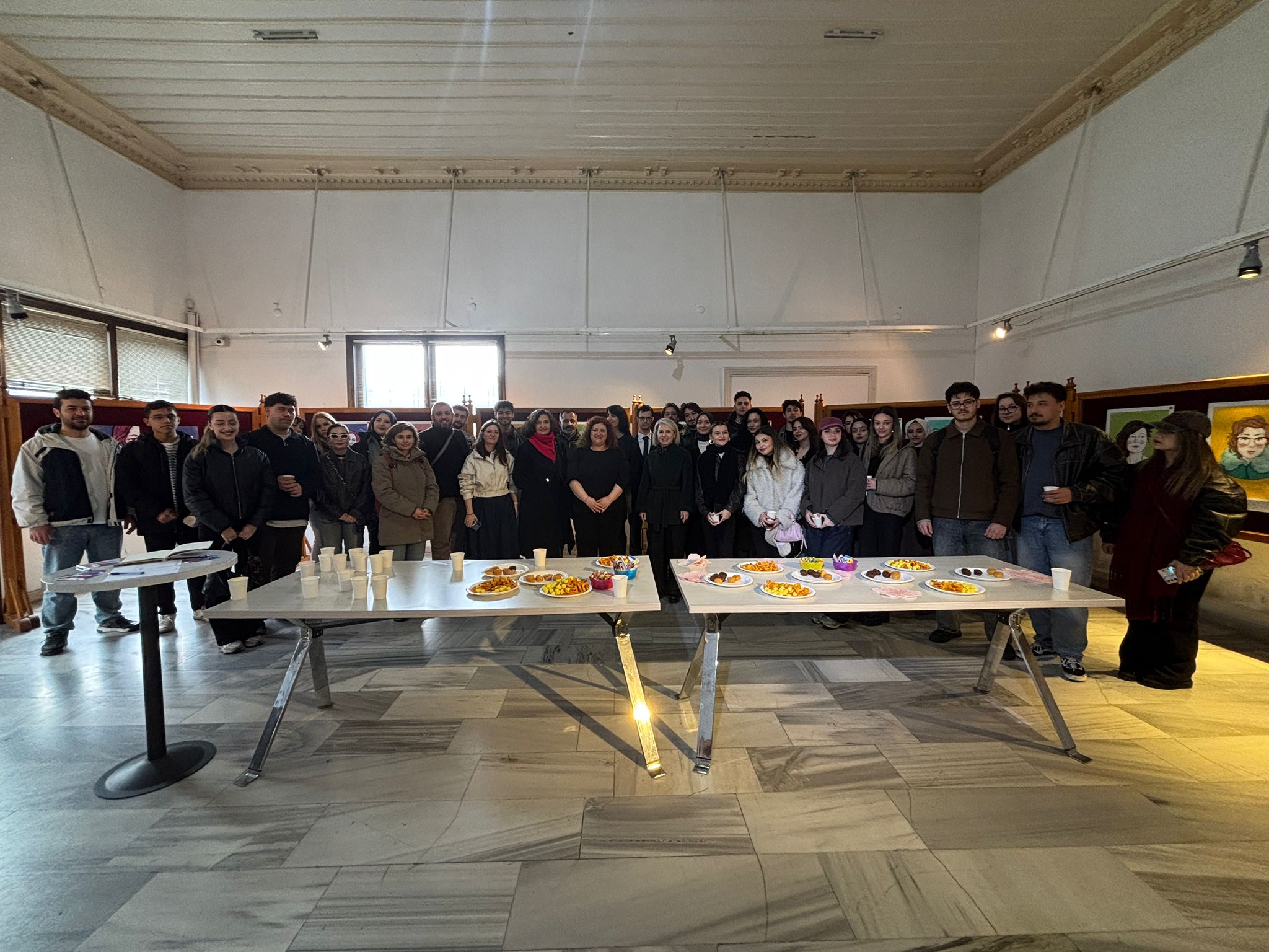Arş. Gör. Dr. Rukiye Derdiyok'un Kişisel Sergisi "Tasarlayan Kadınlar" Balıkesir Devlet Güzel Sanatlar Galerisi'nde açıldı. 2
