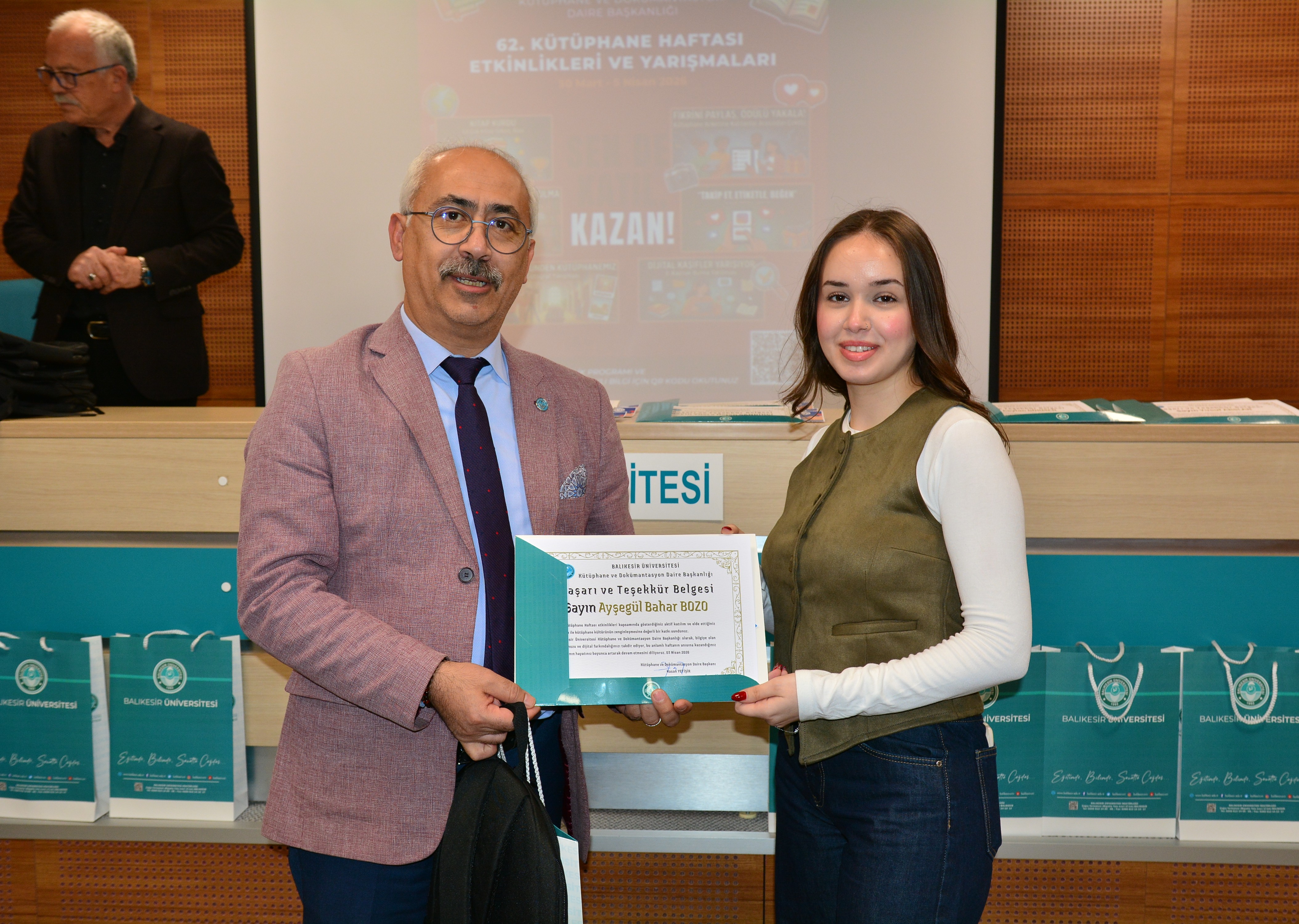 BAÜN’de “İyileştiren Kütüphane” Temasıyla Düzenlenen 62. Kütüphane Haftası Ödül Töreniyle Taçlandı 3