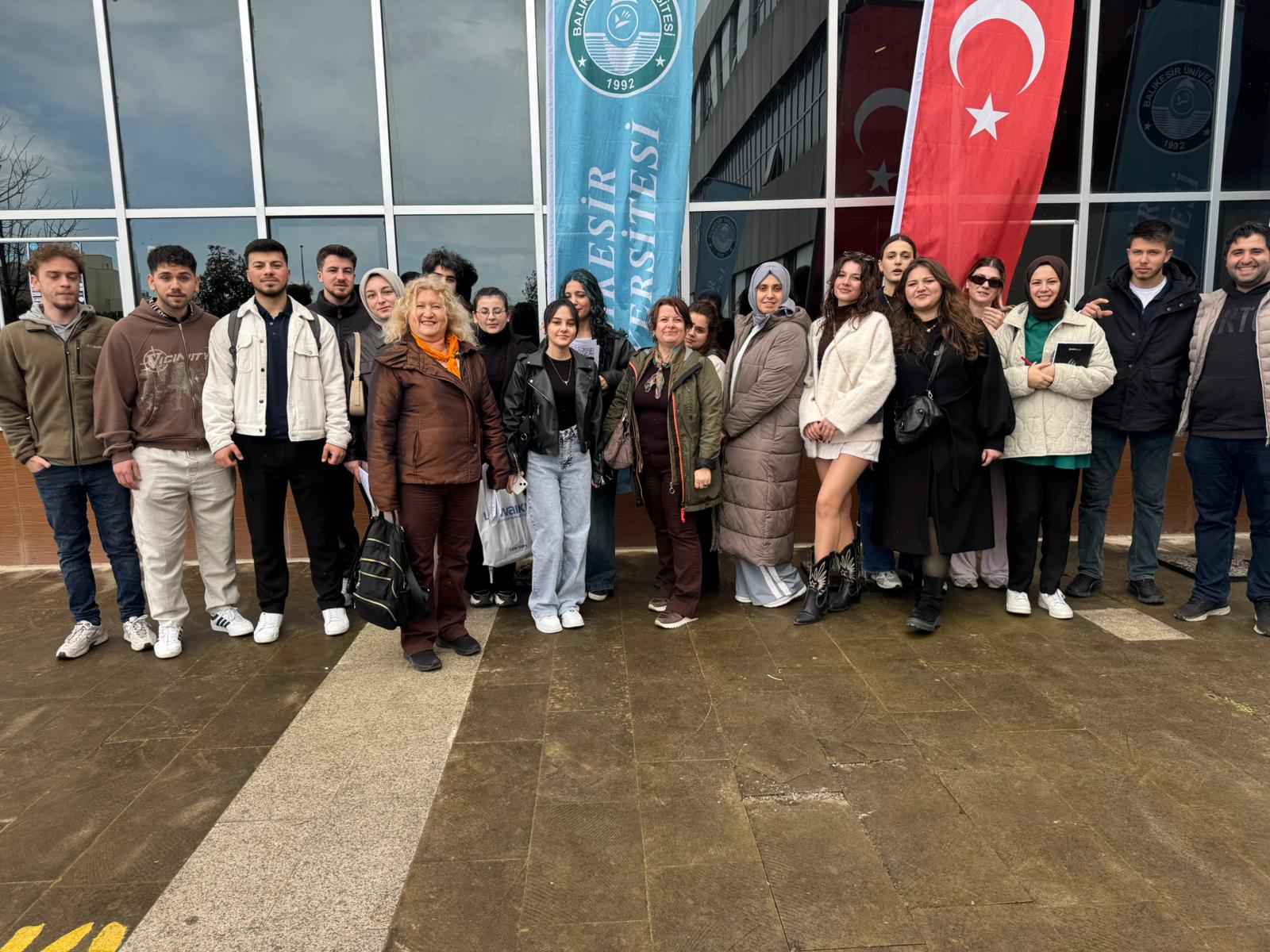  TEKSTİL TEKNOLOJİSİ PROGRAMI ÖĞRENCİLERİ 50.YIL KARİYER VE İSTİHDAM FUARINA KATILDI 2