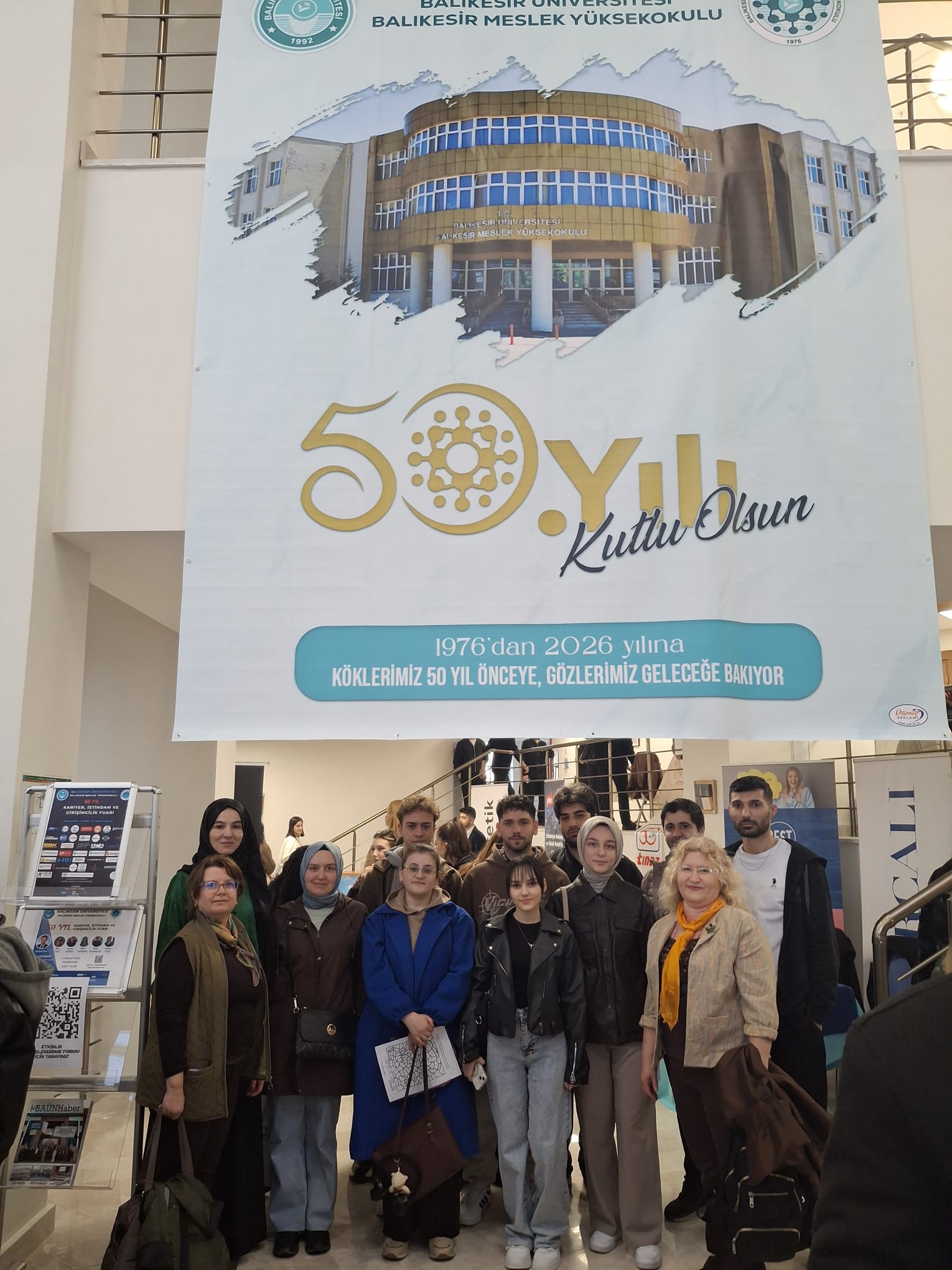 TEKSTİL TEKNOLOJİSİ PROGRAMI ÖĞRENCİLERİ 50.YIL KARİYER VE İSTİHDAM FUARINA KATILDI