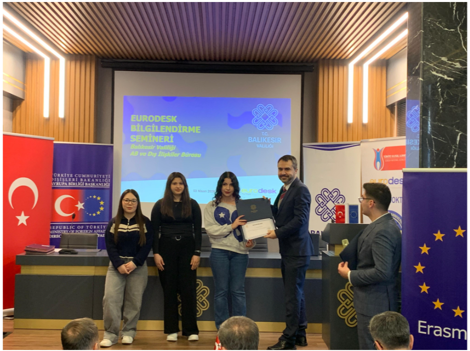 İvrindi SHMYO Dijital Sağlık Sistemleri Teknikerliği Programı Öğrencilerinden Balıkesir Valiliği Avrupa Birliği ve Dış İlişkiler Bürosuna Ziyaret 1