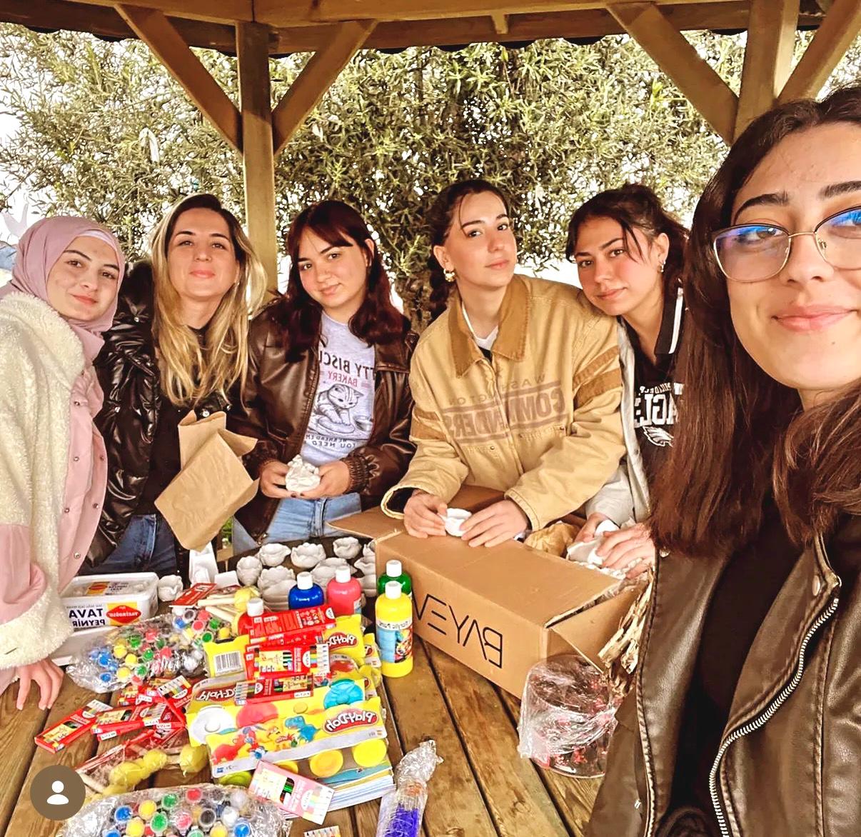 Yüksekokulumuz Öğrencilerinden Sevgi Evine Anlamlı Ziyaret