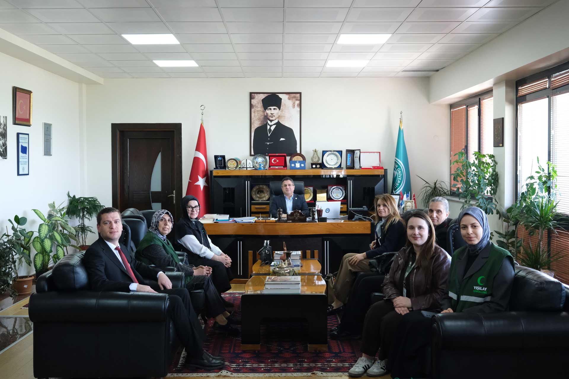 Yeşilay Balıkesir Şubesinden Rektör Oğurlu’ya Ziyaret 2