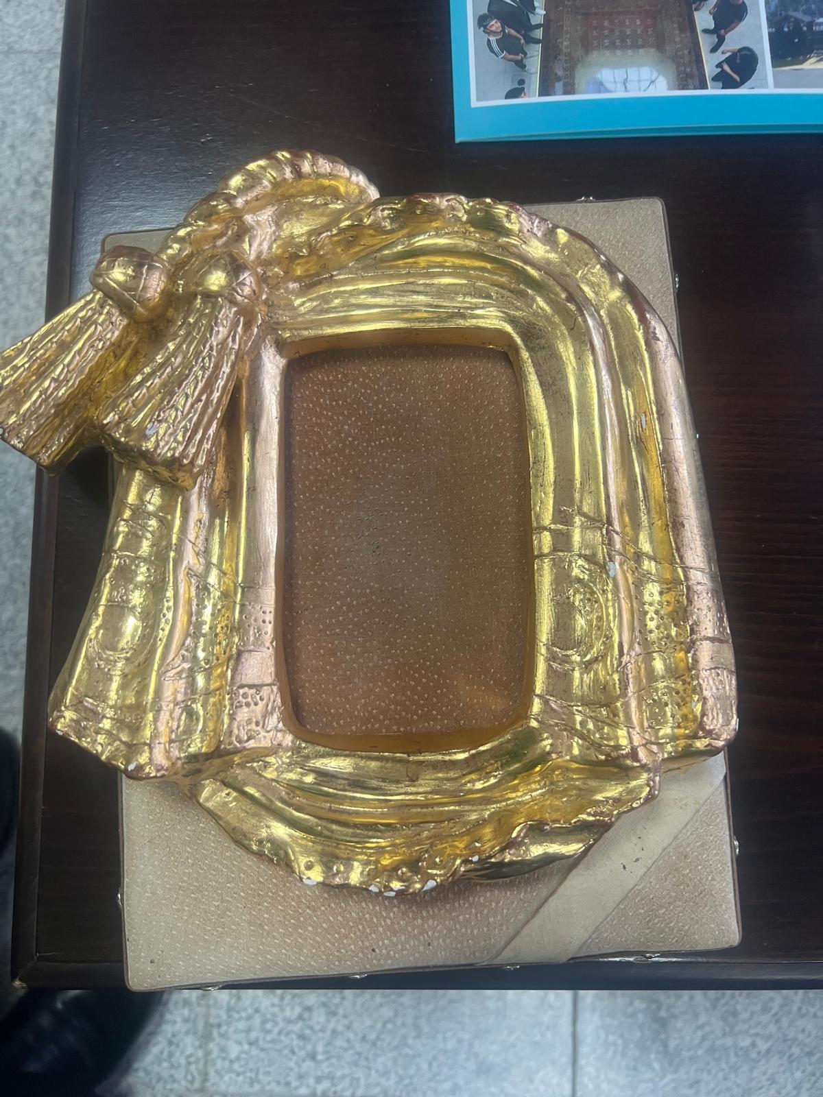 Conference on "Restoration Techniques for Decorative Painting and Gold Leaf Applications" Held for Architectural Restoration Program Students 10