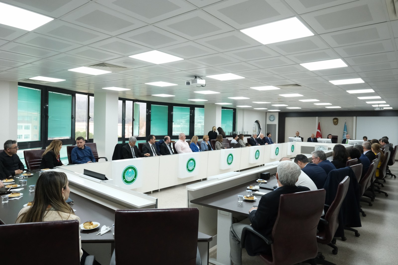 Rektör Oğurlu’dan Akreditasyon Başarısına Teşekkür 3