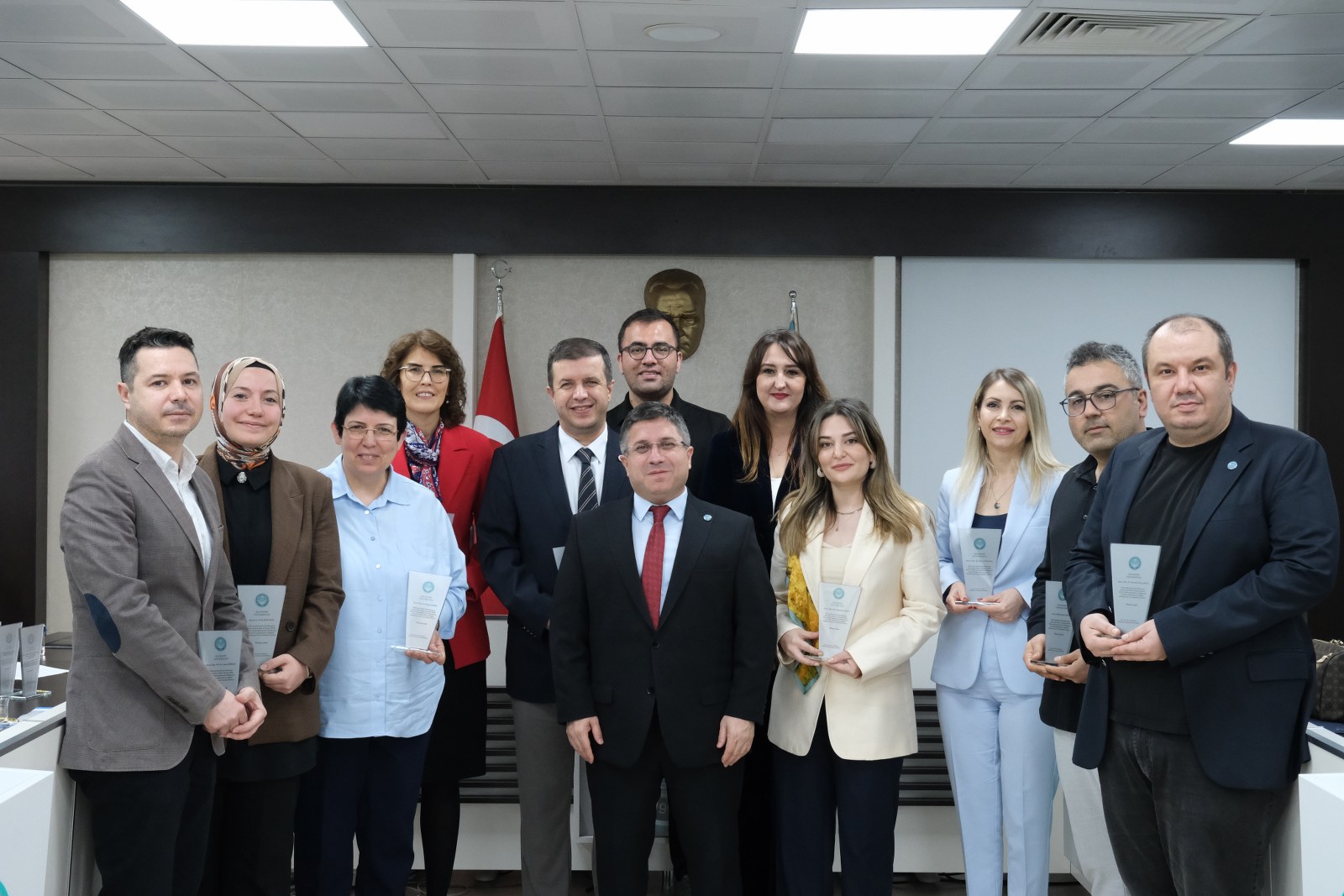 Rektör Oğurlu’dan Akreditasyon Başarısına Teşekkür 8