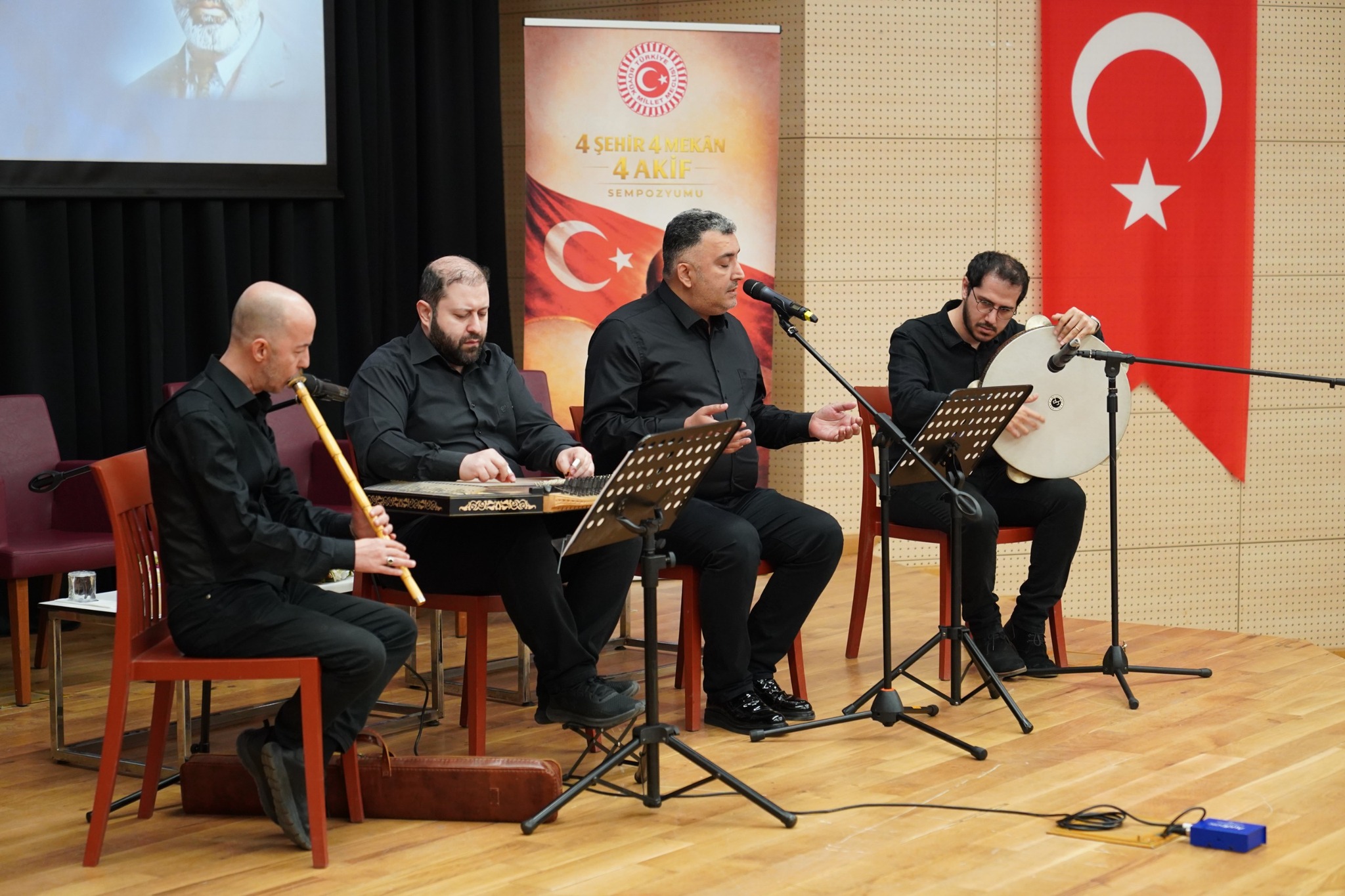 4 Üniversite, 4 Mekân, Tek Ruh: İstiklal Şairi Mehmet Akif Ersoy, İstanbul’da Anıldı 9