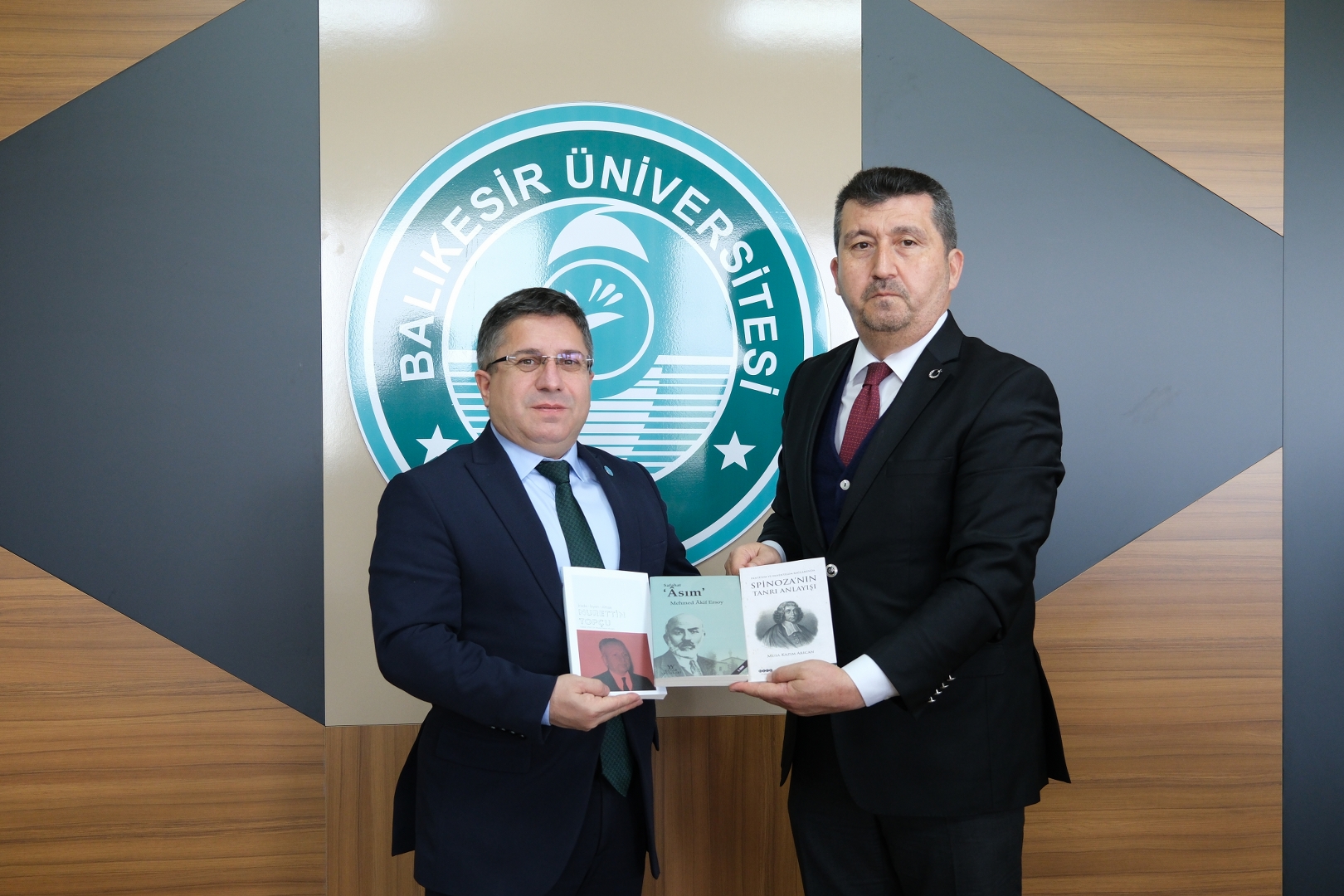 ASBÜ Rektörü Arıcan’dan Rektör Oğurlu’ya Ziyaret 3