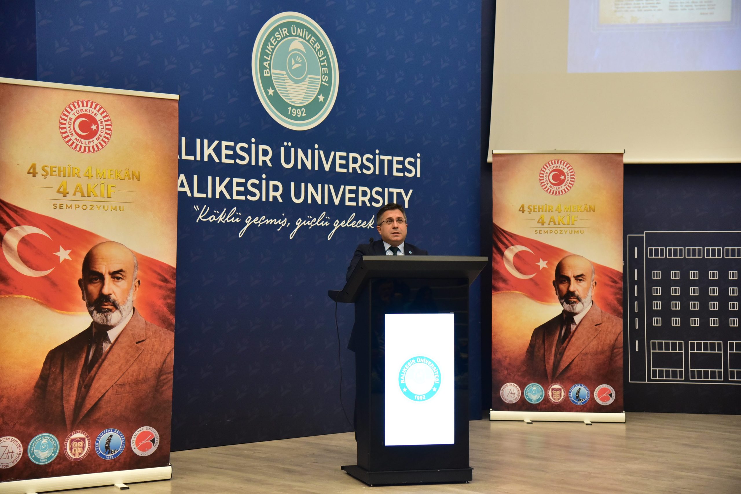 4 Üniversite, 4 Mekân, Tek Ruh: İstiklal Şairi Mehmet Akif Ersoy, Kuva-yı Milliye Şehri Balıkesir’de Anıldı 8