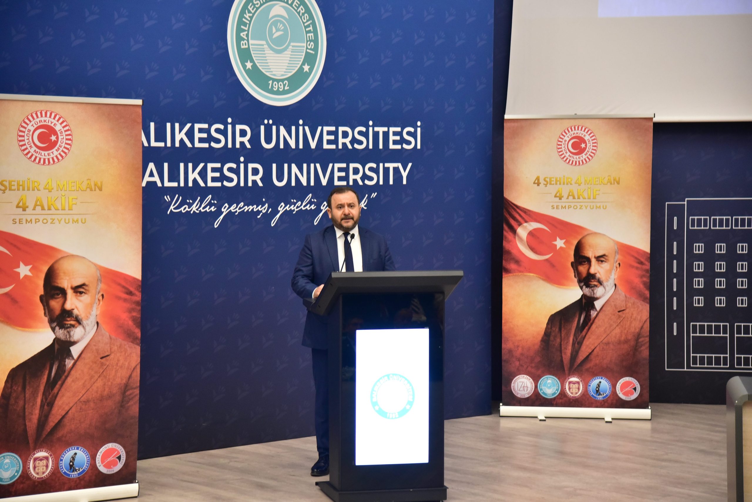 4 Üniversite, 4 Mekân, Tek Ruh: İstiklal Şairi Mehmet Akif Ersoy, Kuva-yı Milliye Şehri Balıkesir’de Anıldı 10