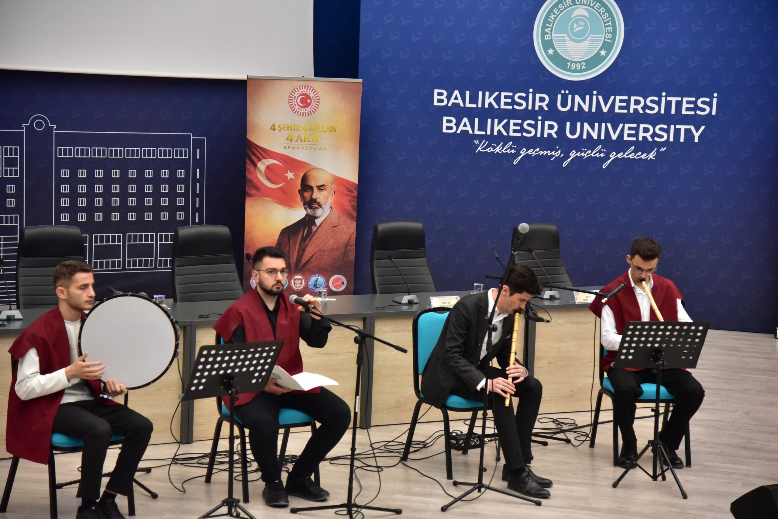 4 Üniversite, 4 Mekân, Tek Ruh: İstiklal Şairi Mehmet Akif Ersoy, Kuva-yı Milliye Şehri Balıkesir’de Anıldı 13