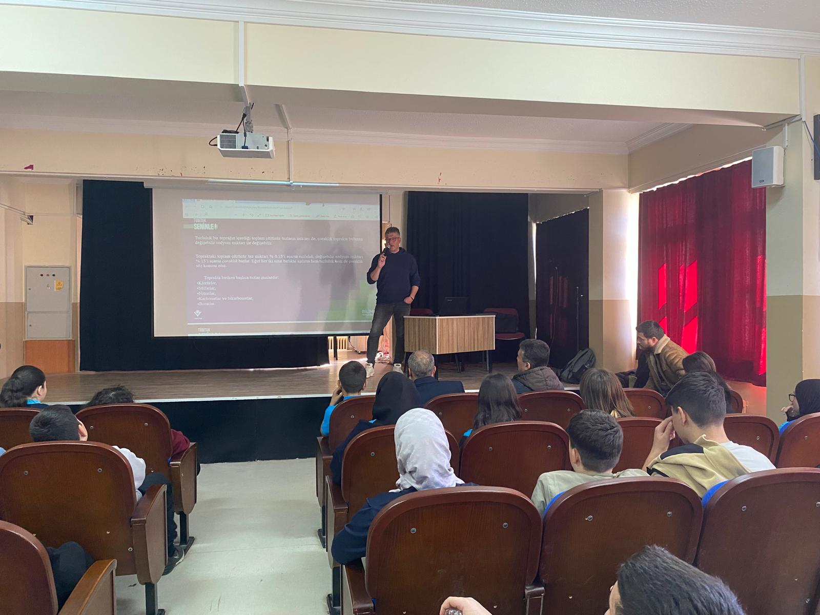 Akademik Bilgi Ortaokul Öğrencileriyle Buluştu: TÜBİTAK Bilim Söyleşisi Simav’da Gerçekleştirildi