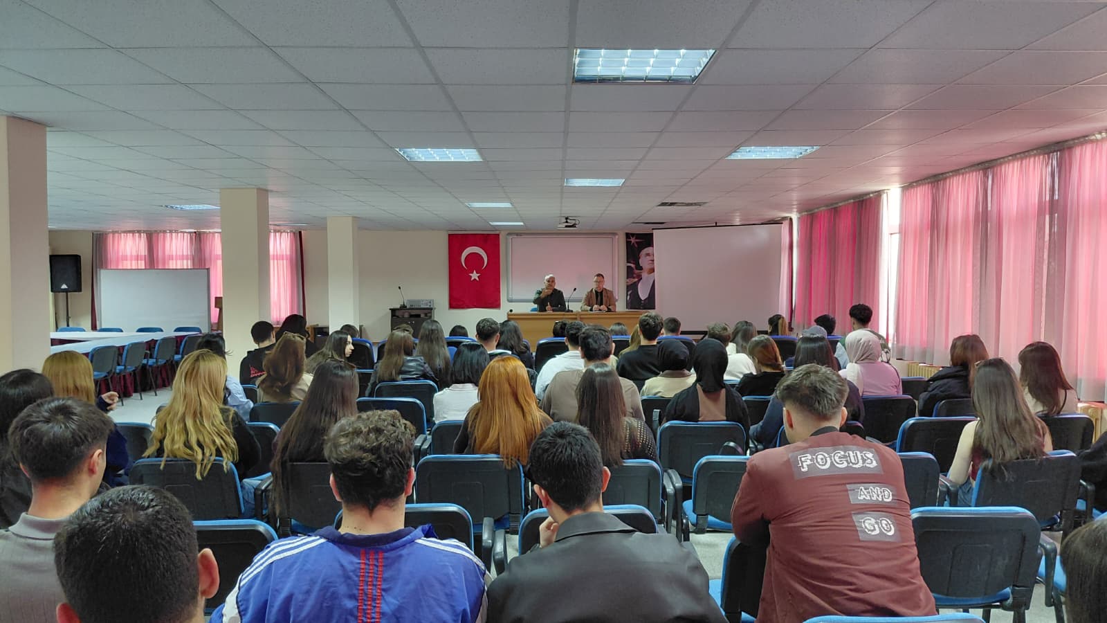 Director Student Meeting Held for First and Second Year Business Management Program Students in the 2025-2026 Academic Year 4