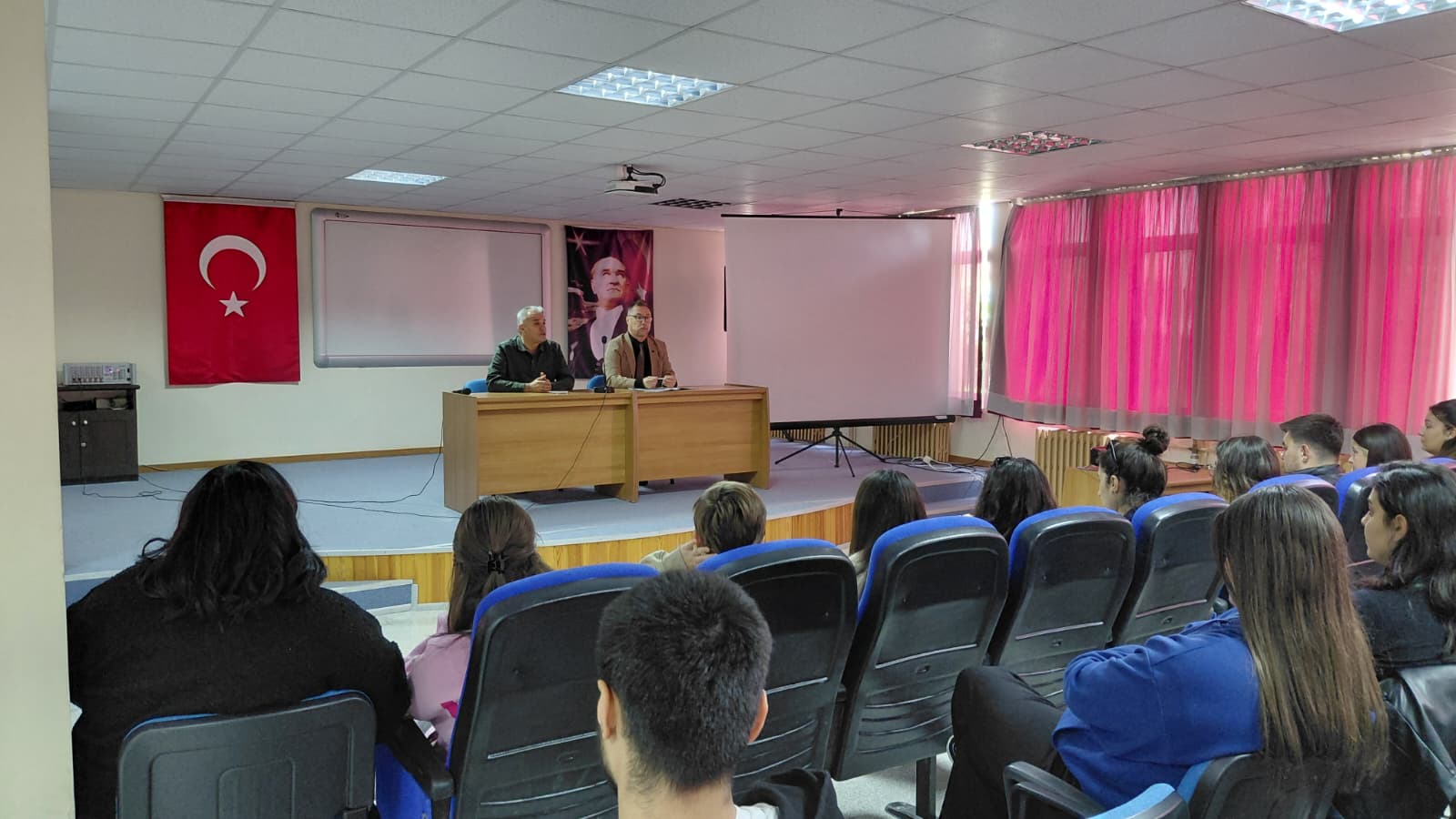 Director Student Meeting Held for First and Second Year Business Management Program Students in the 2025-2026 Academic Year 2