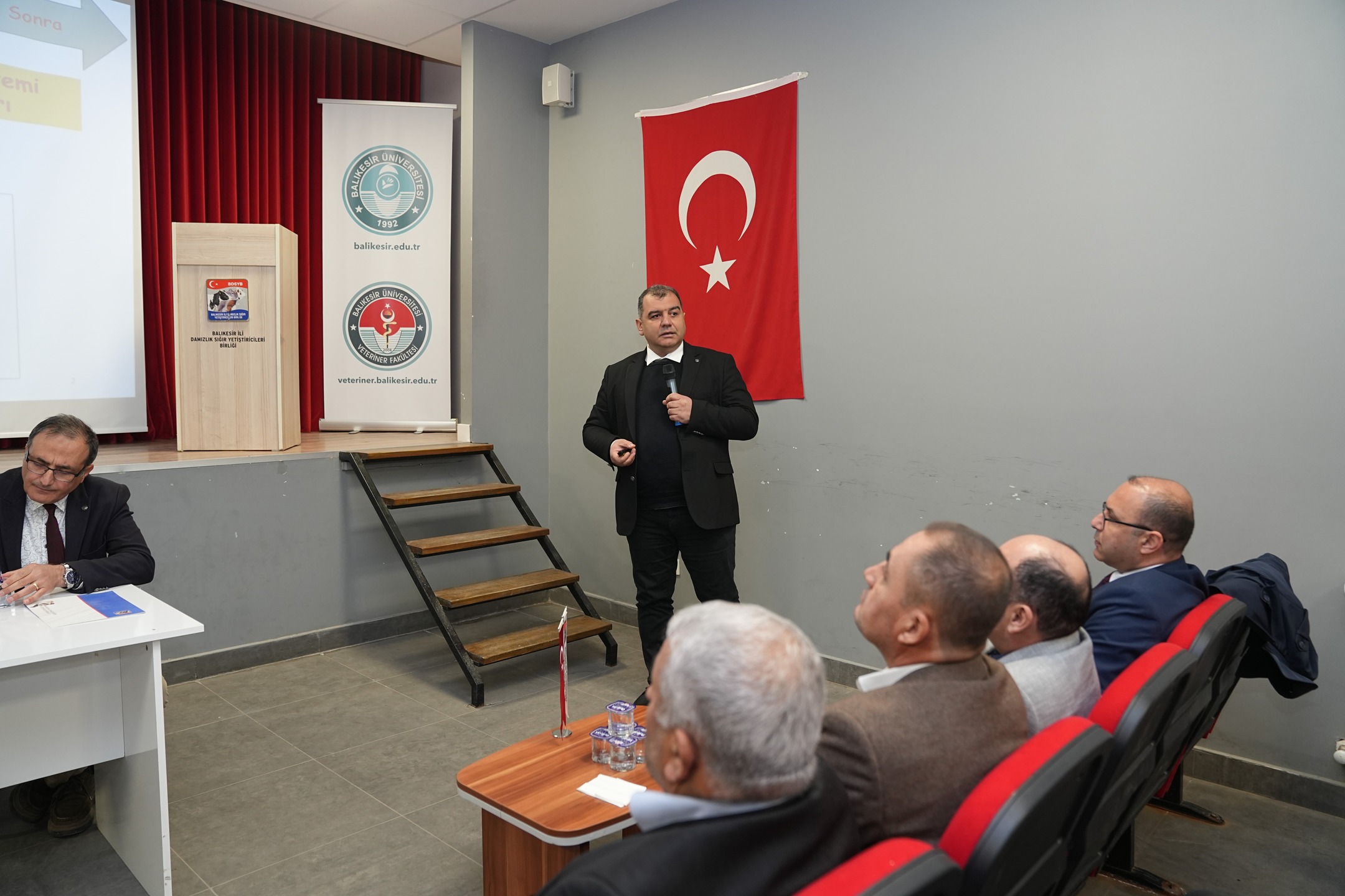 BAÜN Veteriner Fakültesi ve Damızlık Sığır Yetiştiricileri Birliği İş Birliğiyle Balya’da Örnek Etkinlik: Akademisyenler ve Yetiştiriciler Buluştu 2