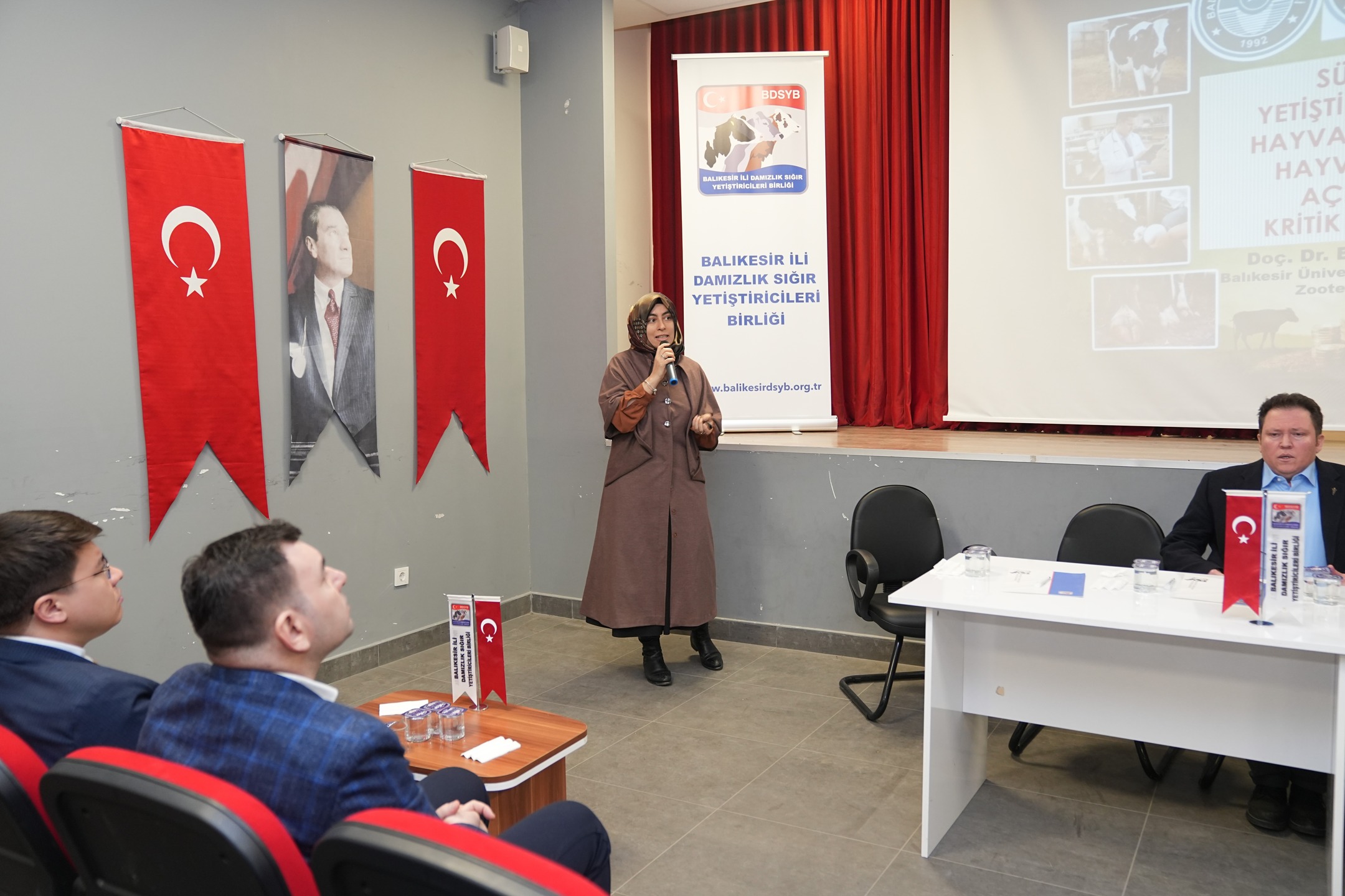 BAÜN Veteriner Fakültesi ve Damızlık Sığır Yetiştiricileri Birliği İş Birliğiyle Balya’da Örnek Etkinlik: Akademisyenler ve Yetiştiriciler Buluştu 4