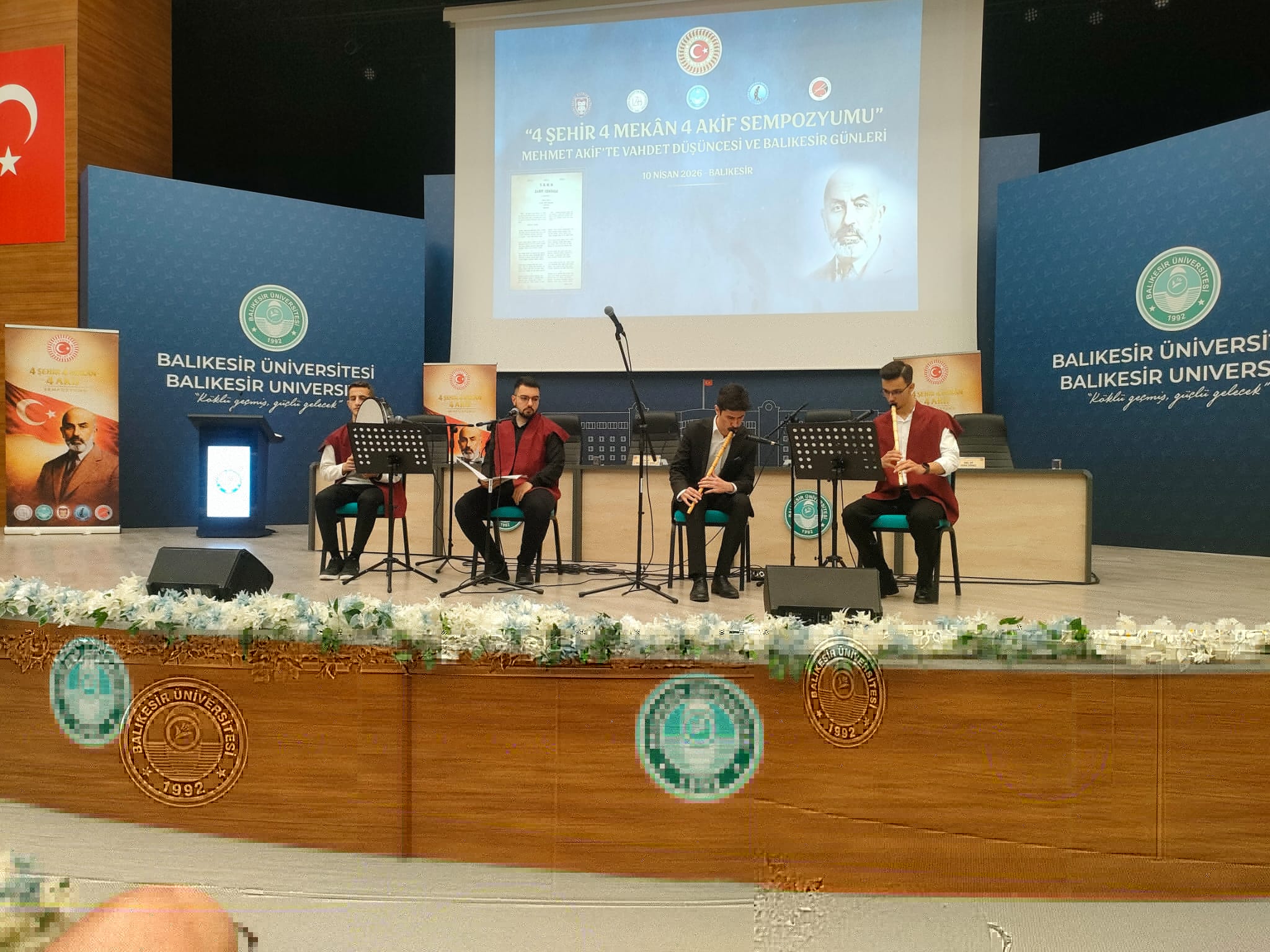 Fakültemiz Öğretim Elemanlarının Katılımıyla 4 Şehir 4 Mekan 4 Akif Sempozyumu Balıkesirde Düzenlendi 5
