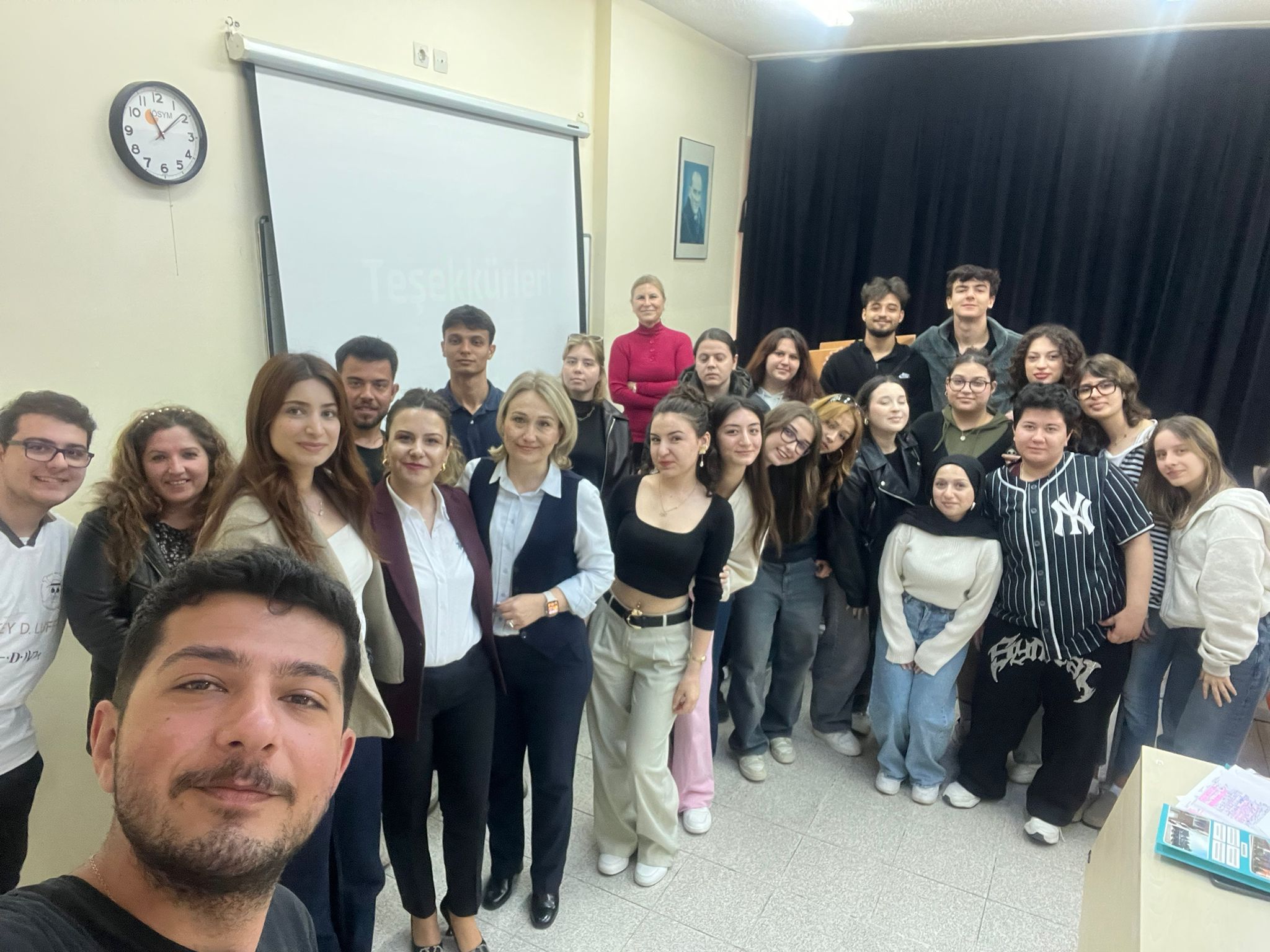 Sektör-Üniversite İş Birliğiyle Kariyer Yolculuğuna İlk Adım: Cv Hazırlama