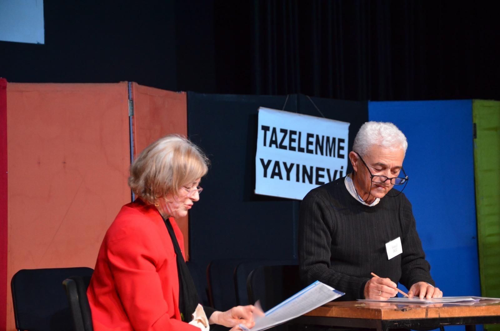 BAÜN 60+ Tazelenme Üniversitesinden Sahneye Anlamlı Dokunuş: Yaşamın İçinden Büyük Beğeni Topladı 1