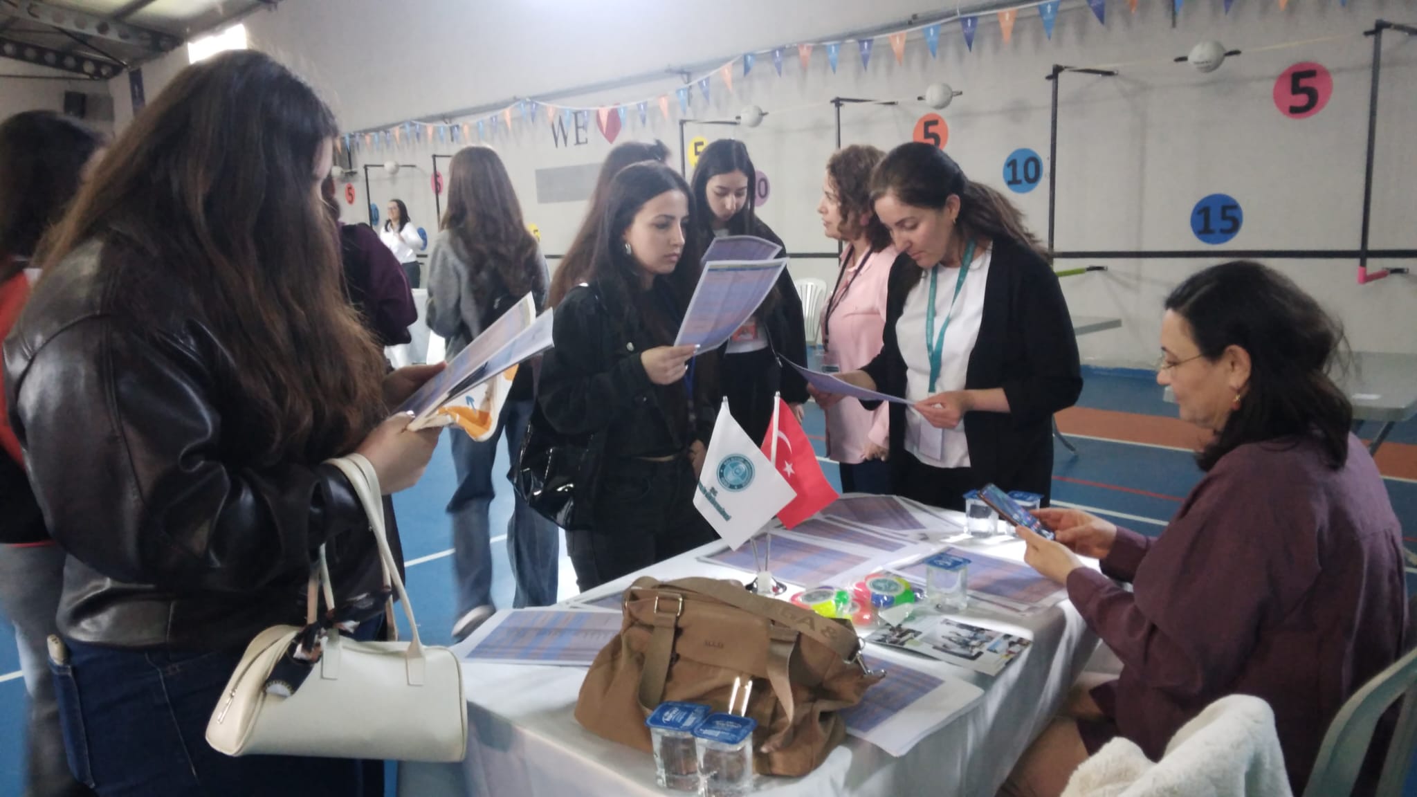 Öğrenci İşleri Daire Başkanlığımız Özel Bilnet Okullarında Aday Öğrencilerle Bir Araya Geldi 1
