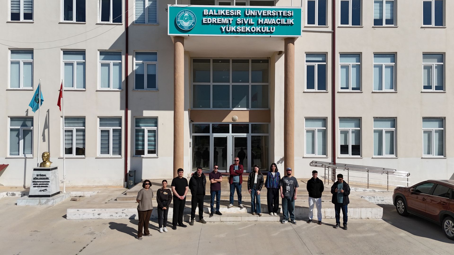 Yeni İHA Pilot Eğitimlerini Edremit te Tamamladı 4