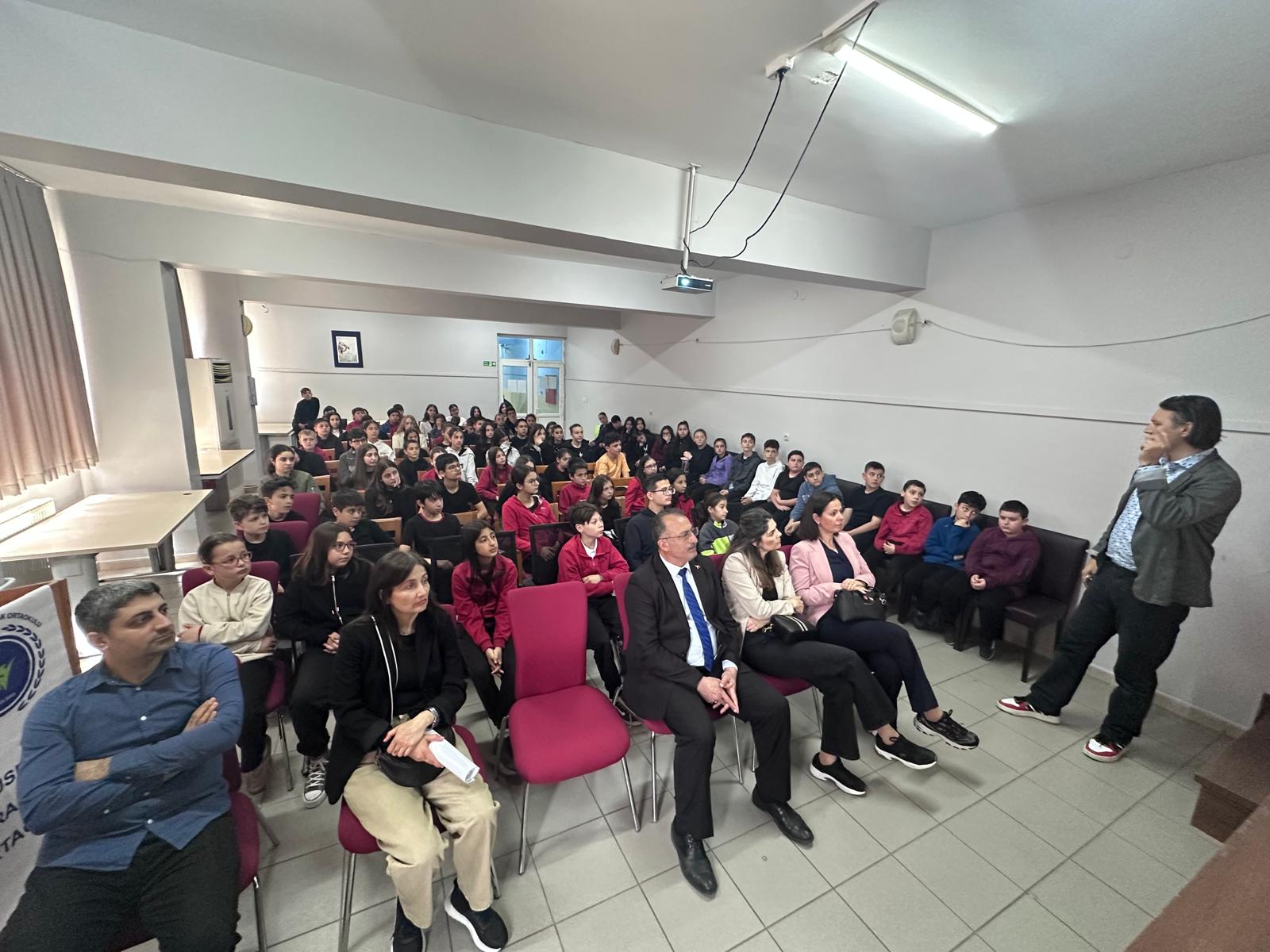 Bölüm Başkanımız Bursa'da Bilim Söyleşisinde Öğrencilerle Buluştu 1