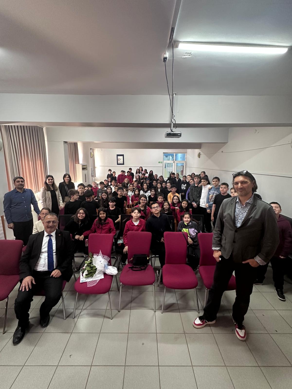 Bölüm Başkanımız Bursa'da Bilim Söyleşisinde Öğrencilerle Buluştu 4
