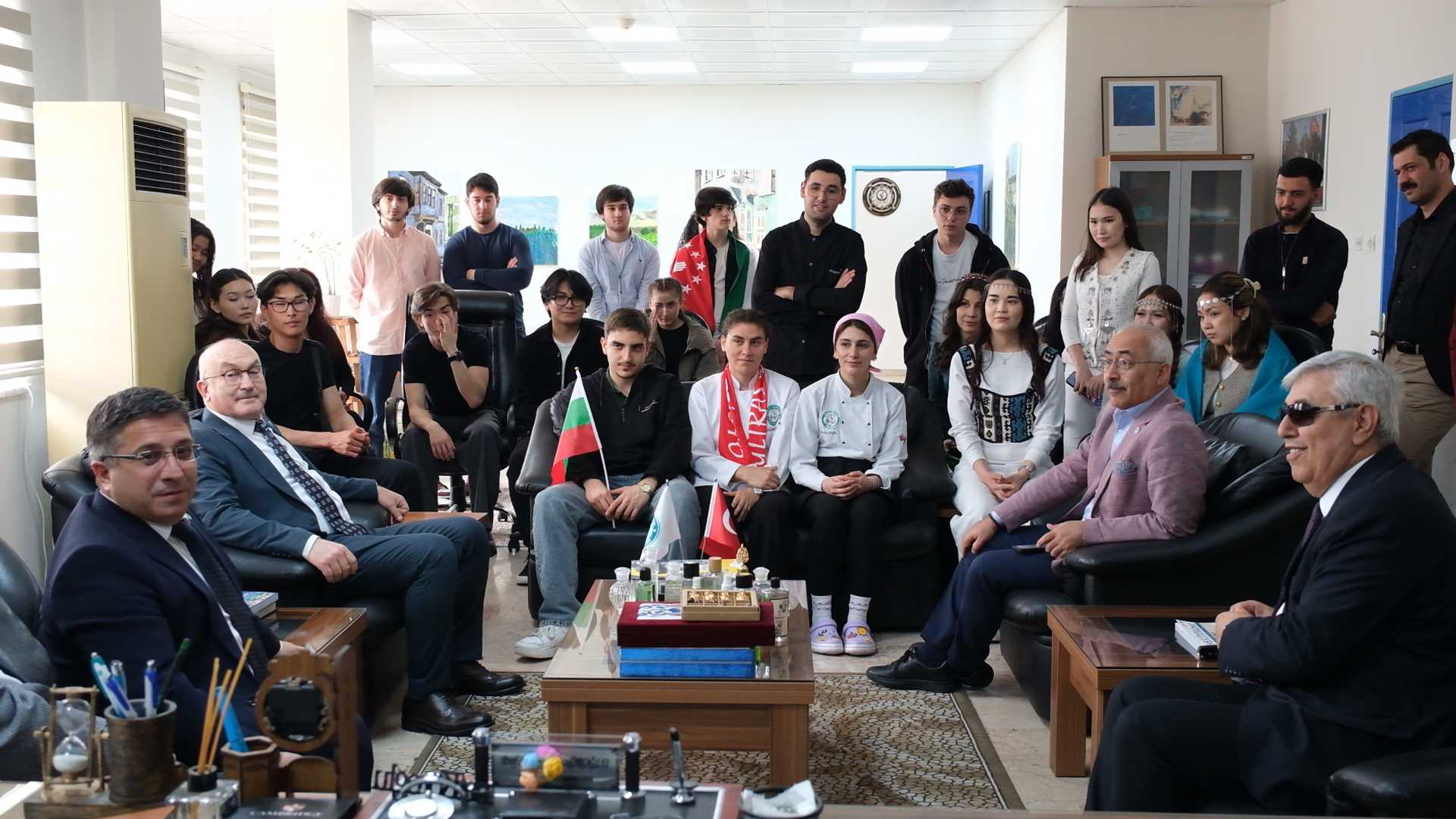BAÜN’de Uluslararası Kültür Rüzgârı: Turizm Haftasında Renkli Kermes 3
