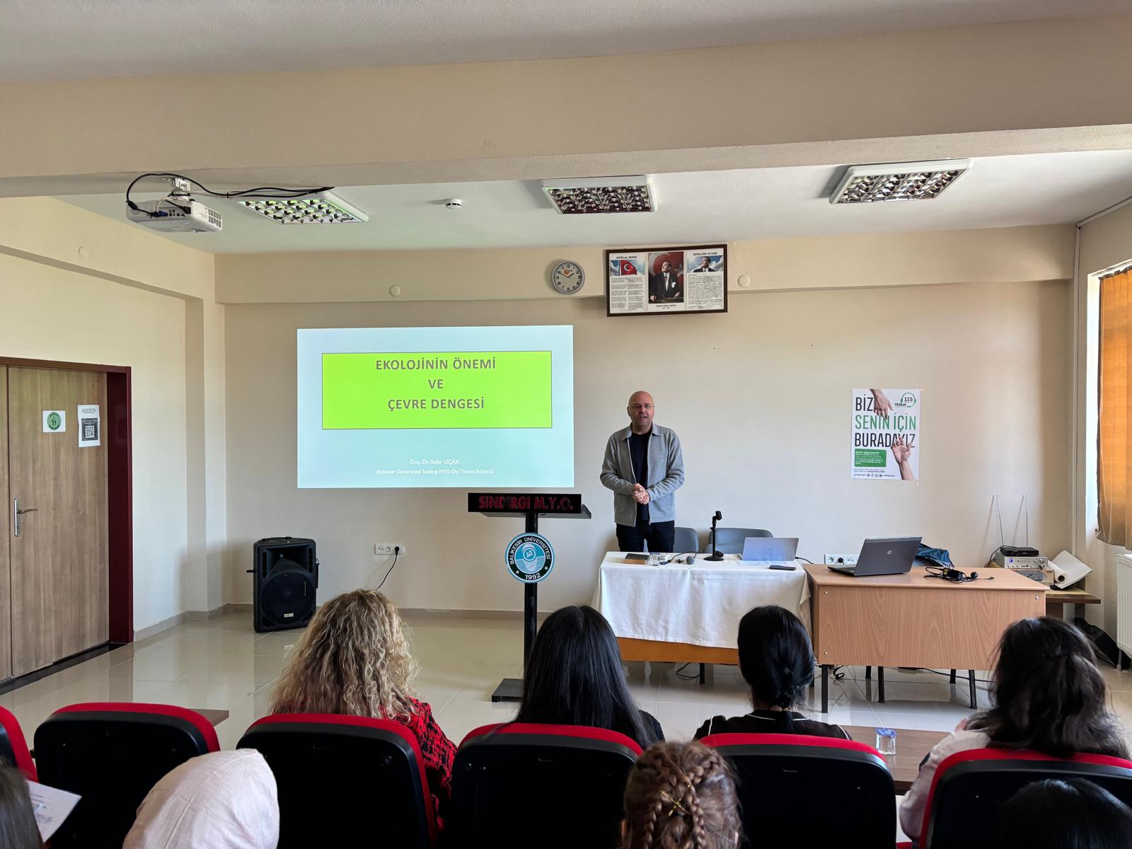 Okulumuzda "Ekolojinin Önemi ve Çevre Dengesi" Konulu Konferans Düzenlendi 1