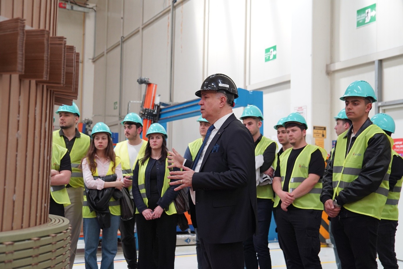 ASTOR TRANSFORMATOR GELECEĞİN ENERJİSİNE YOLCULUK: TEORİDEN UYGULAMAYA GERÇEK BİR SEKTÖR DENEYİMİ 17