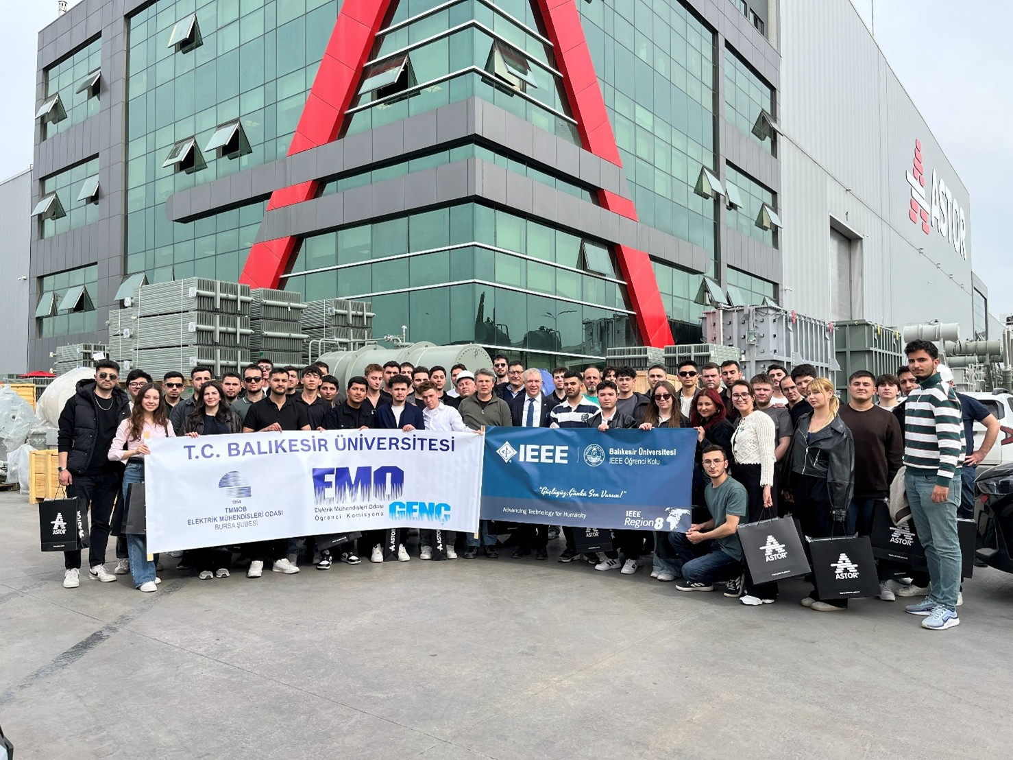 ASTOR TRANSFORMATOR GELECEĞİN ENERJİSİNE YOLCULUK: TEORİDEN UYGULAMAYA GERÇEK BİR SEKTÖR DENEYİMİ 2