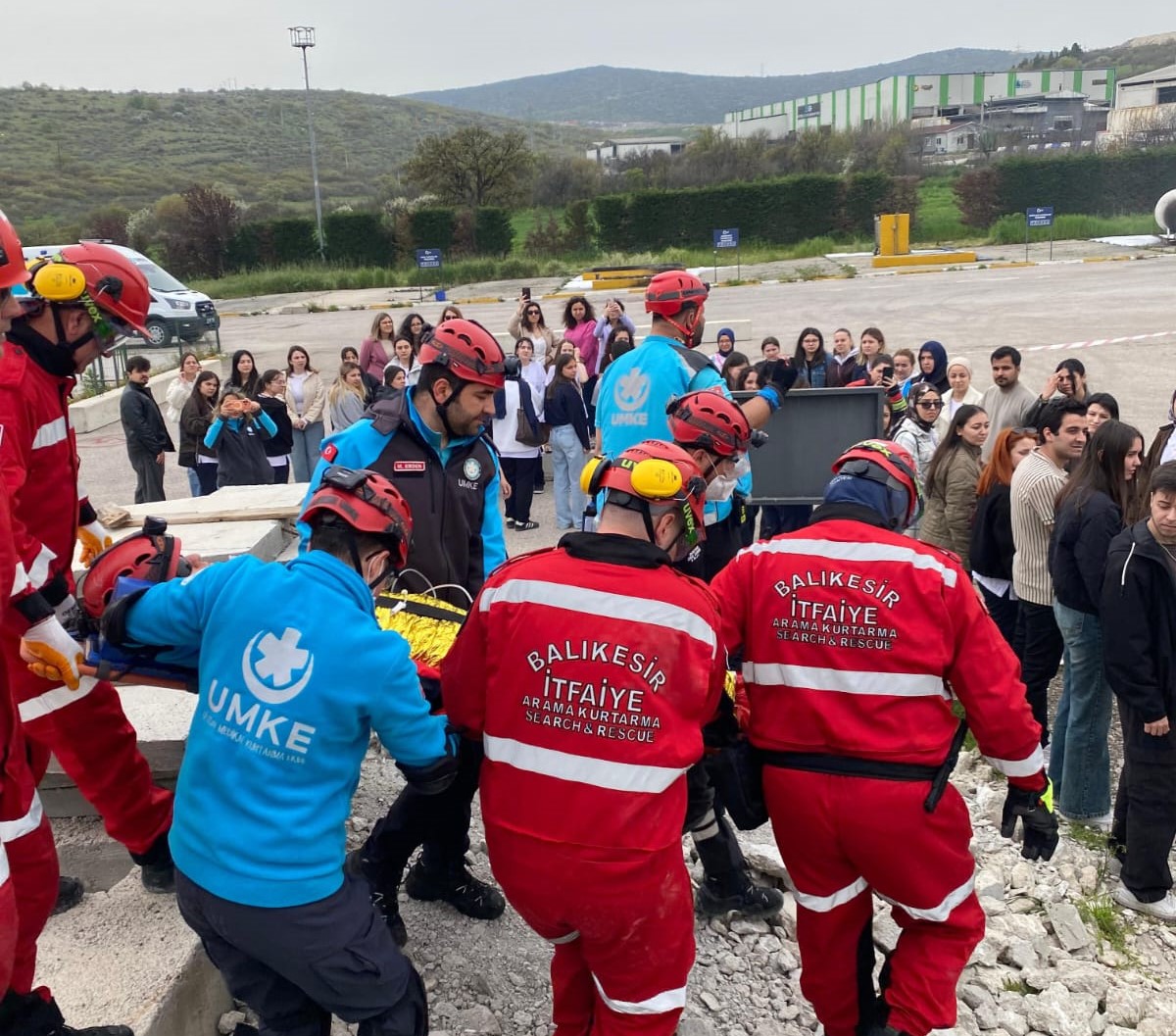 BAÜN’lü Hemşirelik Öğrencilerine Gerçeğini Aratmayan Afet ve Acil Müdahale Eğitimi 9