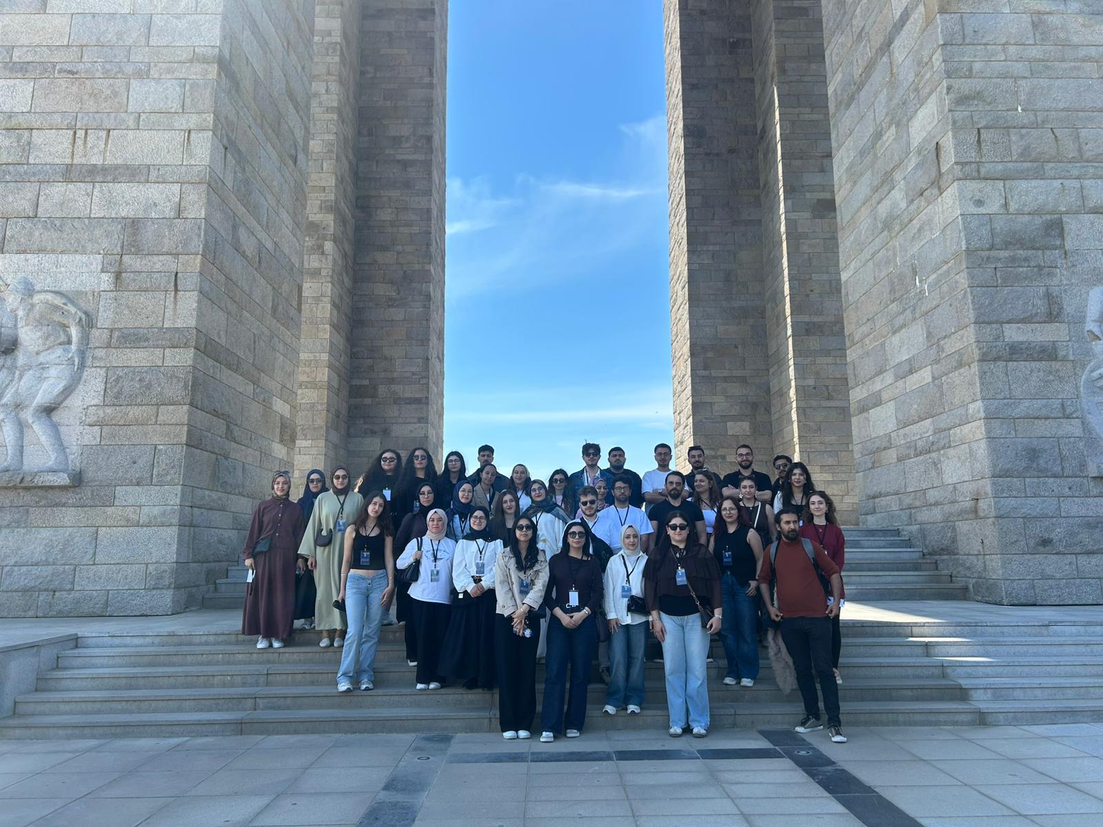 ÜNİDES ve Sosyal Sorumluluk Projesi Hazırlayan Topluluklarımızdan Çanakkale'ye Anlamlı Gezi 1