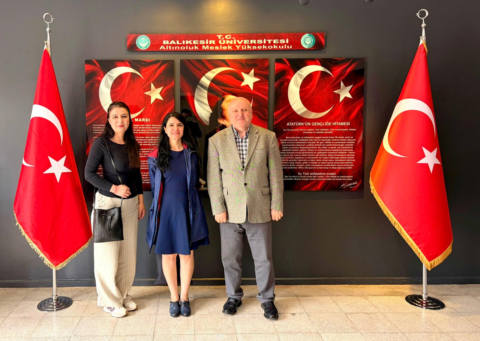 Türkiye İş Bankası Altınoluk Şubesinden Yüksekokulumuza Ziyaret