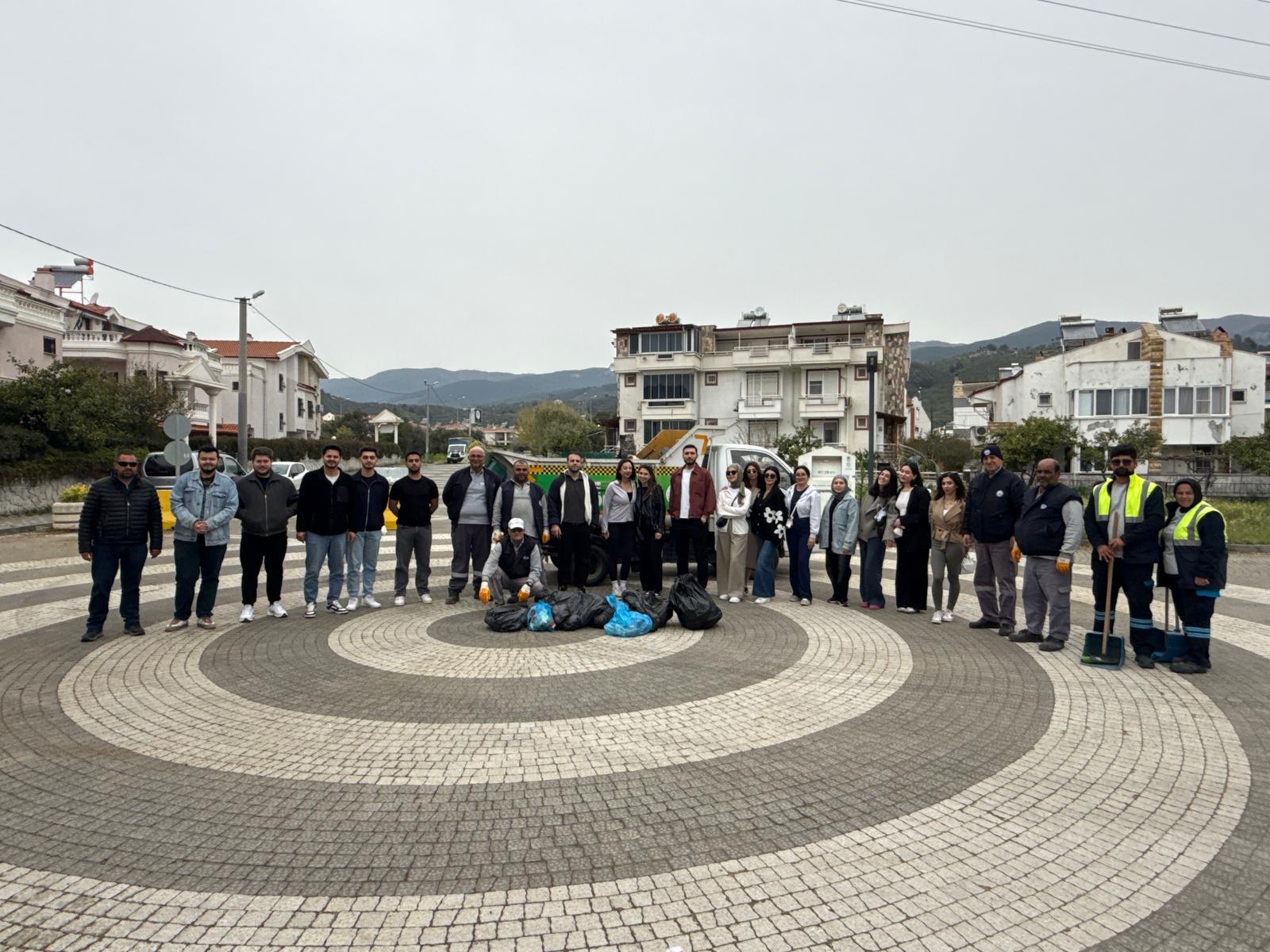 Edremit Sahillerinde El Ele Temiz sahil, Temiz Deniz 9