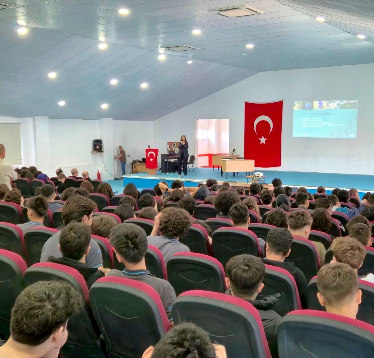 Bitkilerin Kimyası Doç. Dr. Züleyha ÖZER ARSLANKAN 3