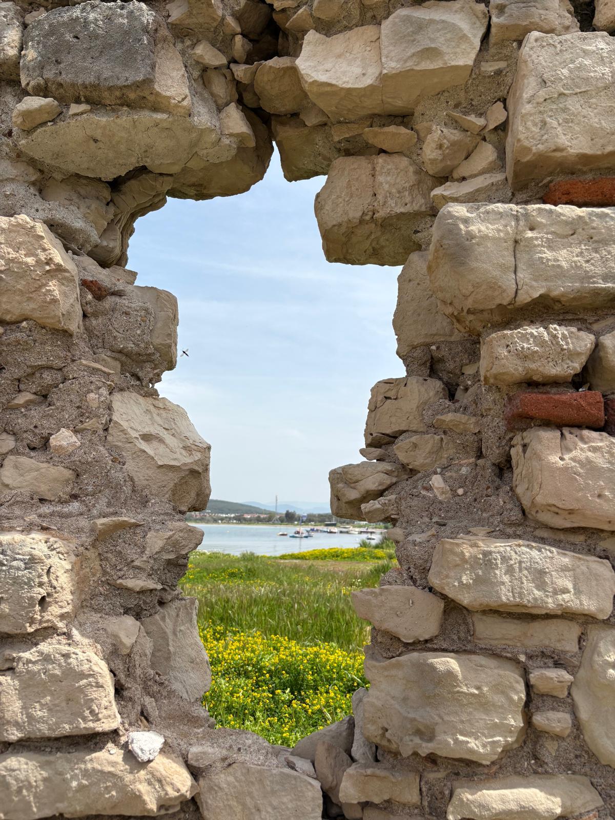 Ayvalık MYO Fotoğrafçılık Kulübü tarafından düzenlenen "Ayvalık'ın Kültürel Mirasını Fotoğraflıyoruz" temalı etkinlik gerçekleştirildi. 3