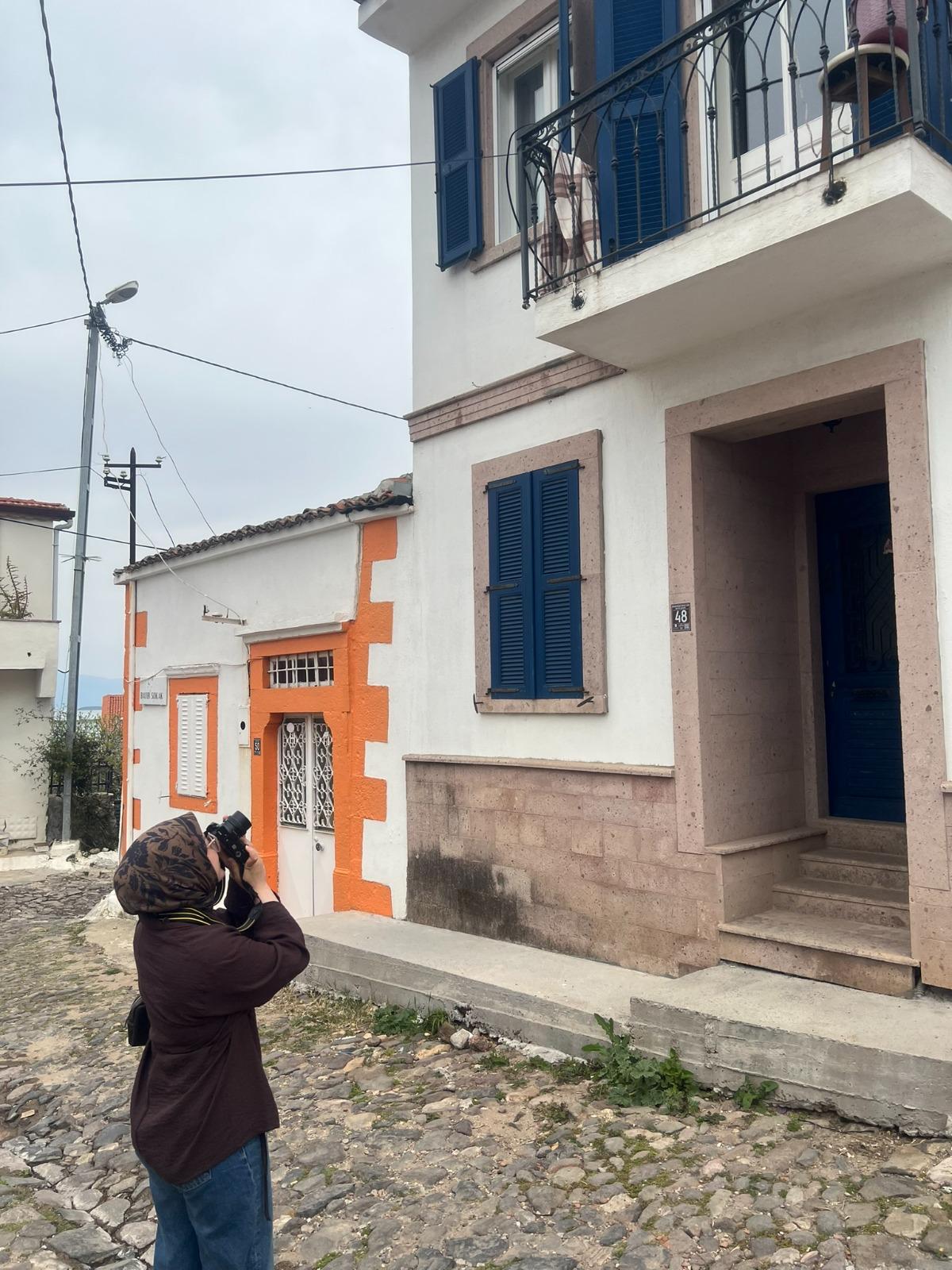Ayvalık MYO Fotoğrafçılık Kulübü tarafından düzenlenen "Ayvalık'ın Kültürel Mirasını Fotoğraflıyoruz" temalı etkinlik gerçekleştirildi. 2