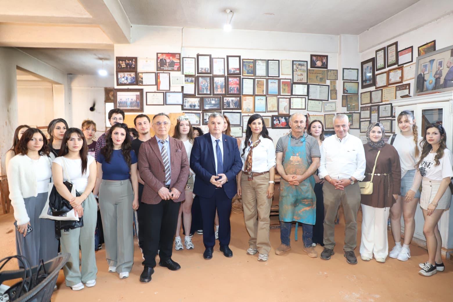 Mimarlık ve Şehir Planlama Öğrencilerinden "Kariyer Planlama ve Kültürel Miras Eğitim Gezisi" 3