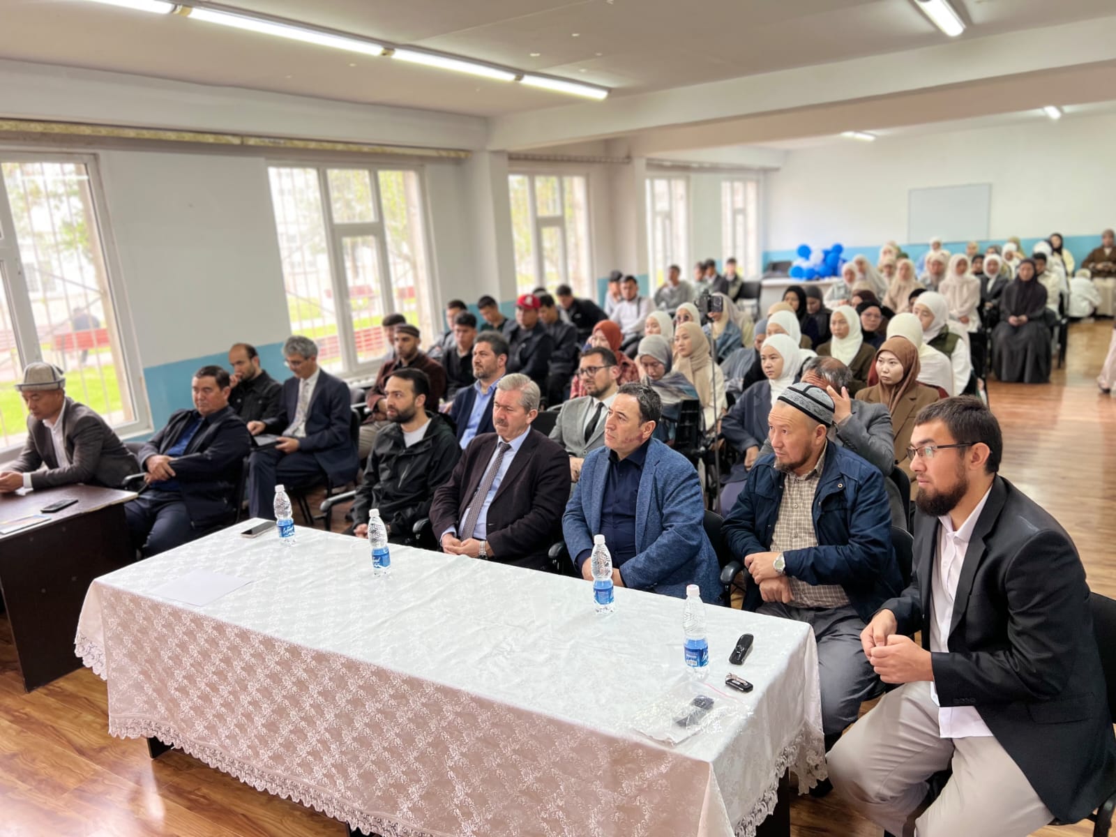 HOCALARIMIZ KIRGIZİSTAN OŞ DEVLET ÜNİVERSİTESİ İLAHİYAT FAKÜLTESİNDE 5