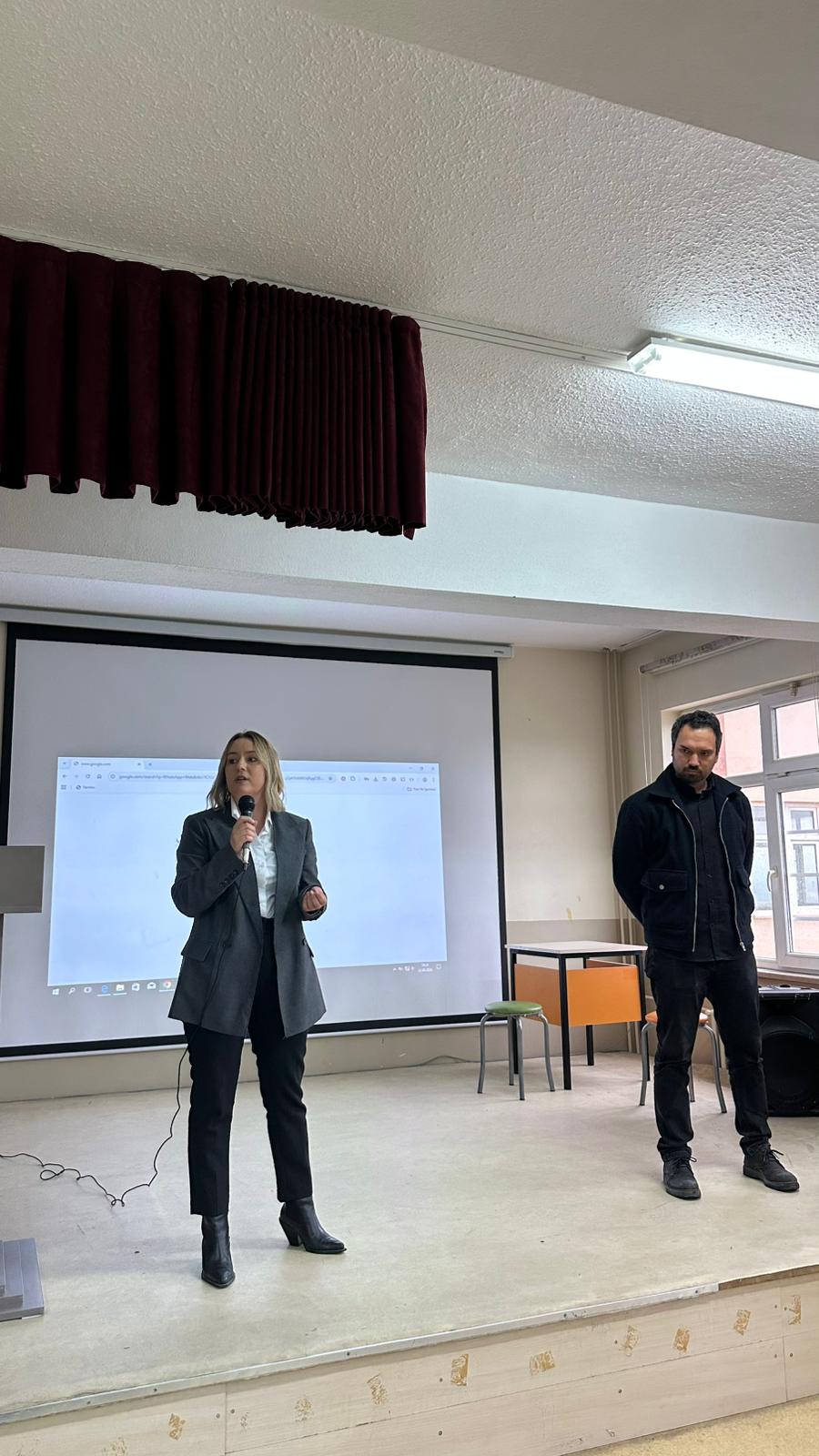Üniversite Öğrencisi Gözüyle Üniversite Hayatı Kapsamında Bigadiç Mesleki ve Teknik Anadolu Lisesine Ziyaret 6