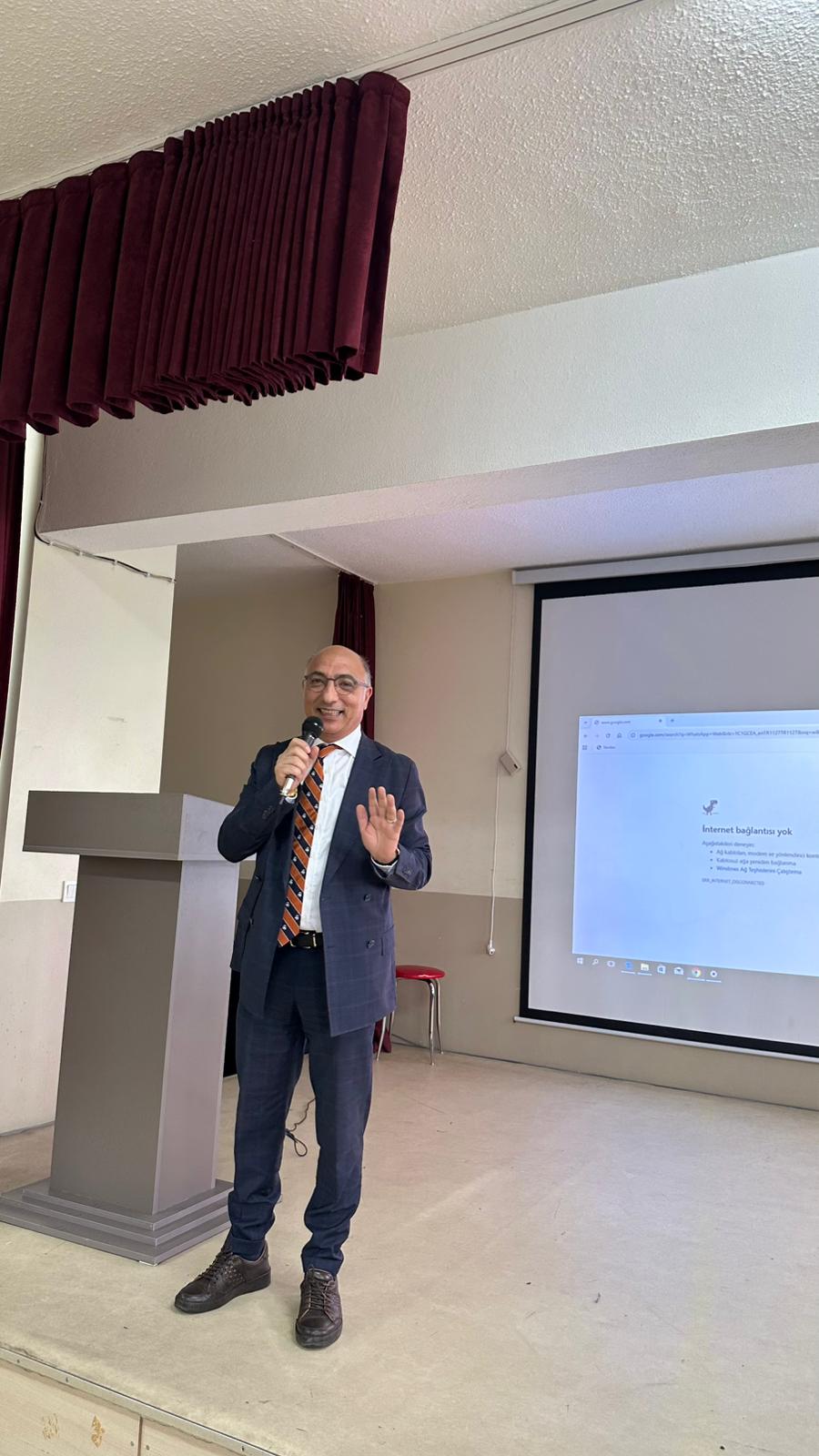 Üniversite Öğrencisi Gözüyle Üniversite Hayatı Kapsamında Bigadiç Mesleki ve Teknik Anadolu Lisesine Ziyaret 3