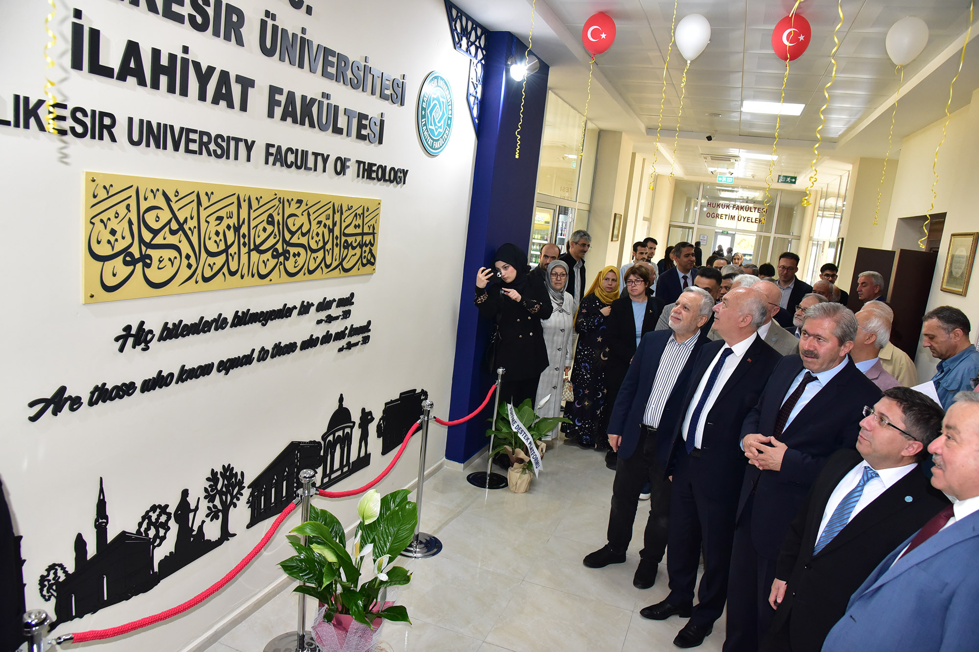 Balıkesir Üniversitesi İlahiyat Fakültesinde Şehrin Sanat, Kültür ve Maneviyatına Değer Katan Açılışlar 9