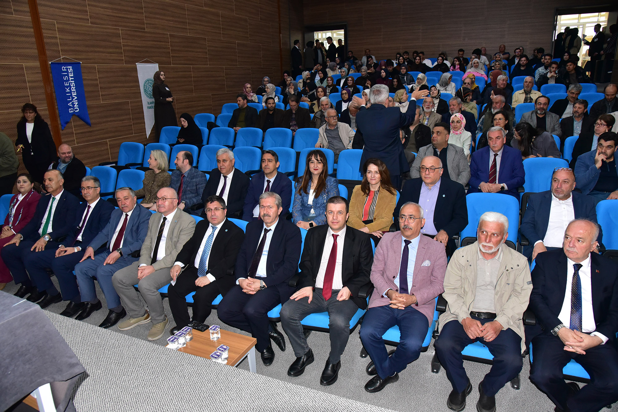 Balıkesir Üniversitesi İlahiyat Fakültesinde Şehrin Sanat, Kültür ve Maneviyatına Değer Katan Açılışlar 2