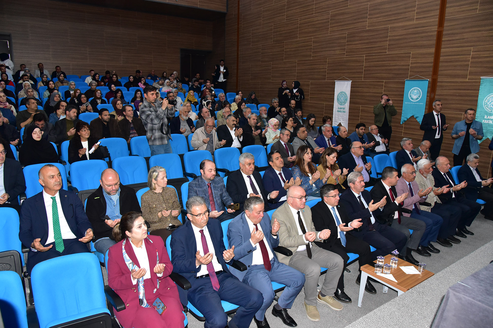 Balıkesir Üniversitesi İlahiyat Fakültesinde Şehrin Sanat, Kültür ve Maneviyatına Değer Katan Açılışlar 7