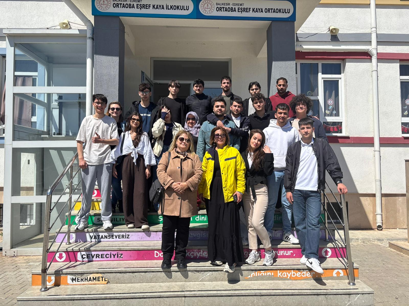 Meaningful Social Responsibility Project by Edremit Vocational School Computer Programming Students: Book Donation to a Village School 3