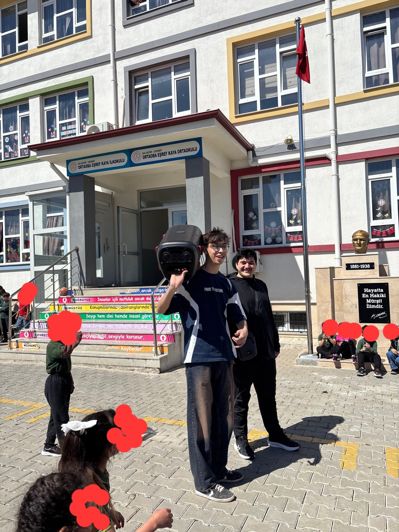 Meaningful Social Responsibility Project by Edremit Vocational School Computer Programming Students: Book Donation to a Village School 16