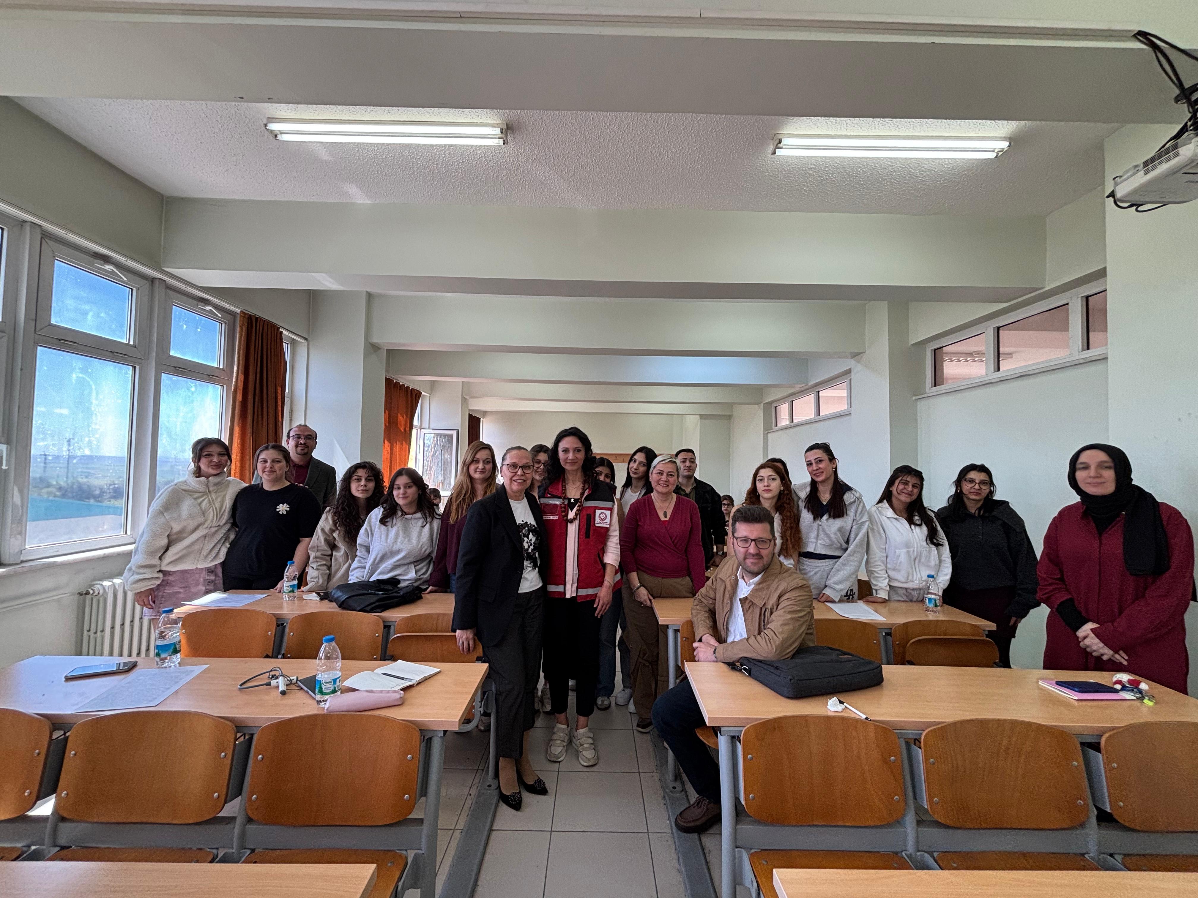 Balıkesir Aile ve Sosyal Hizmetler İl Müdürlüğü Personeli Tarafından Öğrencilerimize Eğitim Verildi 7